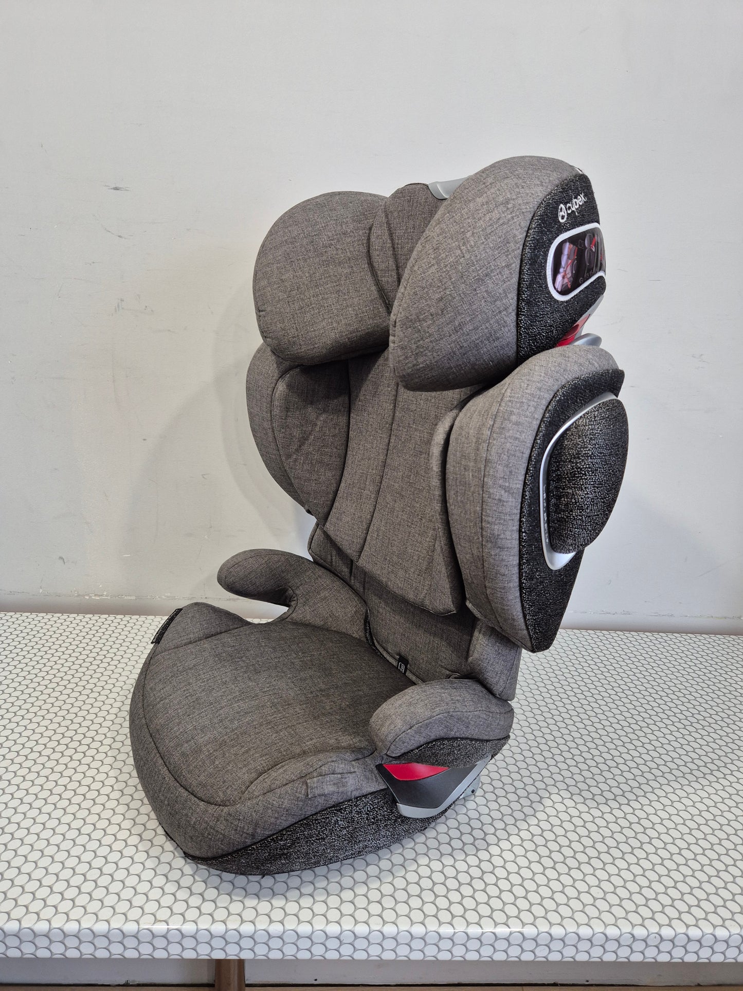 Cybex Solution Z-Fix PLUS 15-36kg.