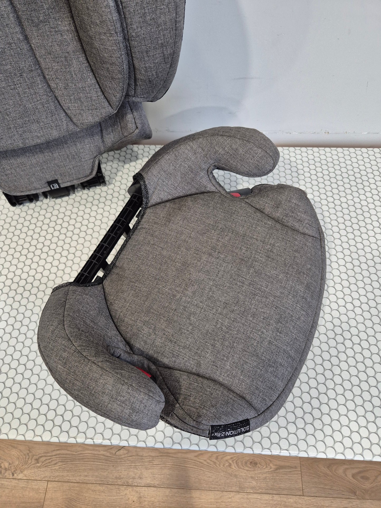 Cybex Solution Z-Fix PLUS 15-36kg.