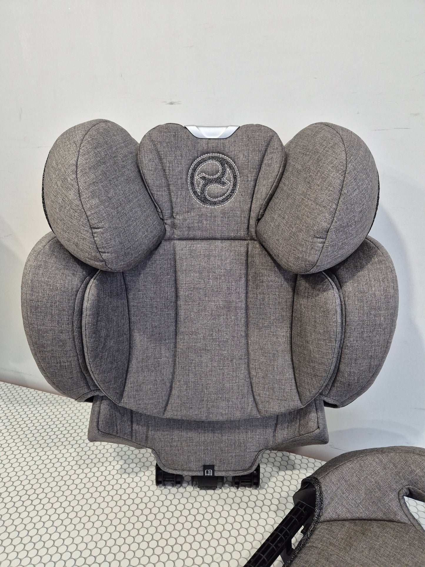 Cybex Solution Z-Fix PLUS 15-36kg.
