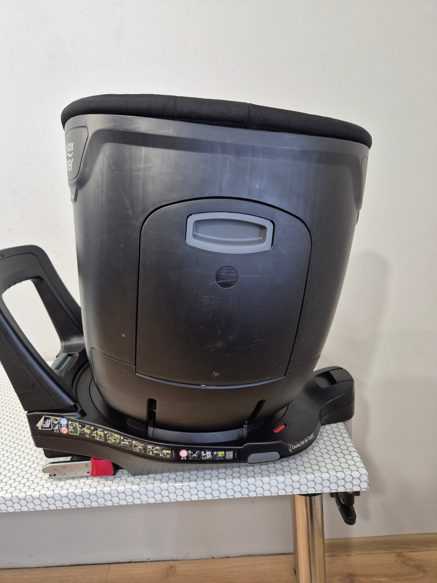 Britax Romer DualFix M i-Size 0-18kg.