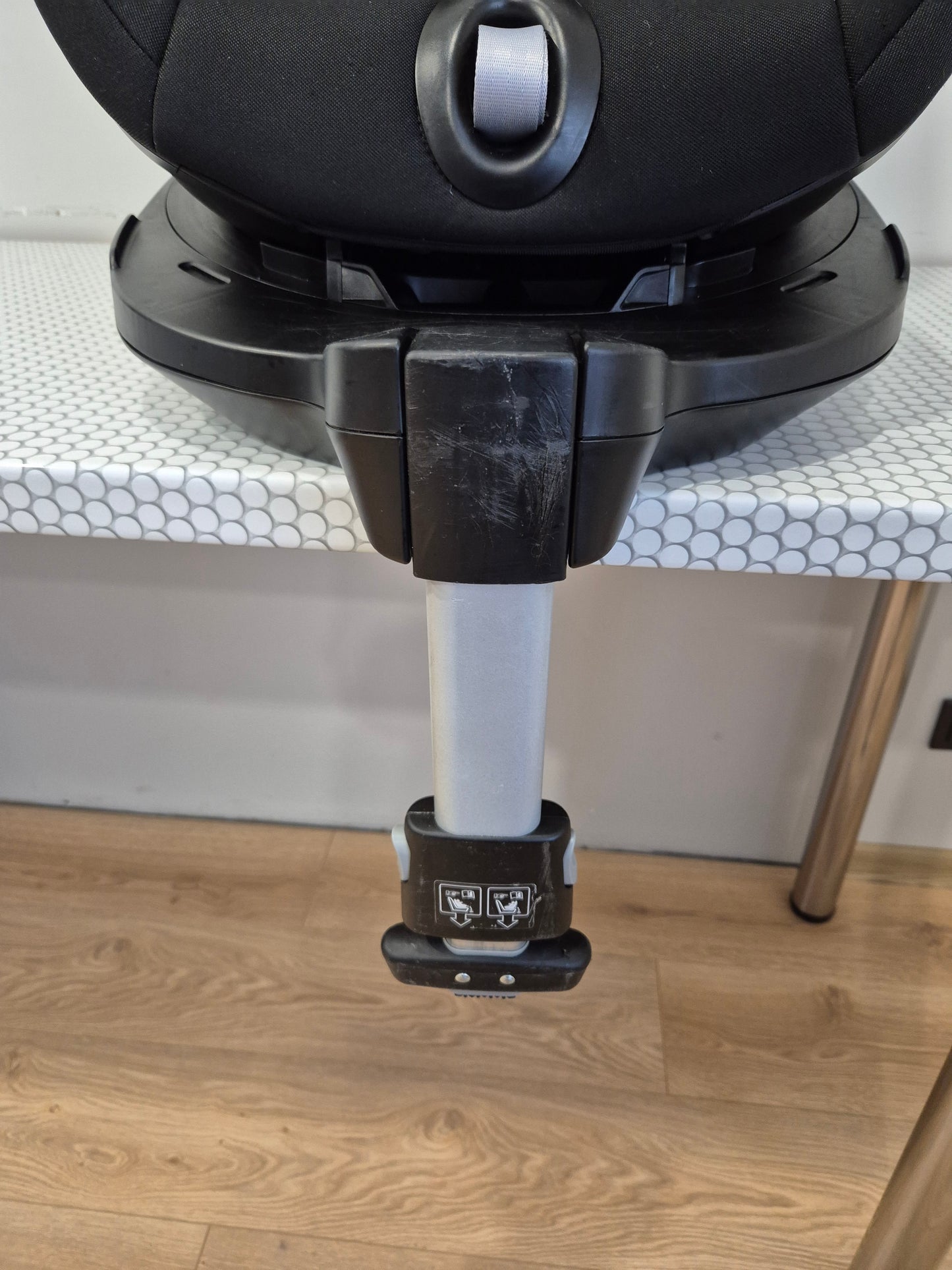Britax Romer DualFix M i-Size 0-18kg.