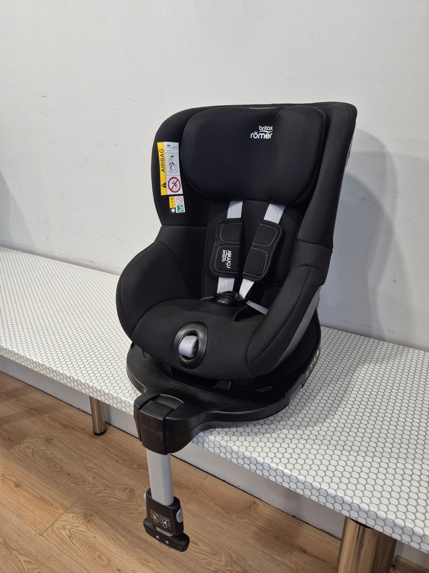 Britax Romer DualFix M i-Size 0-18kg.