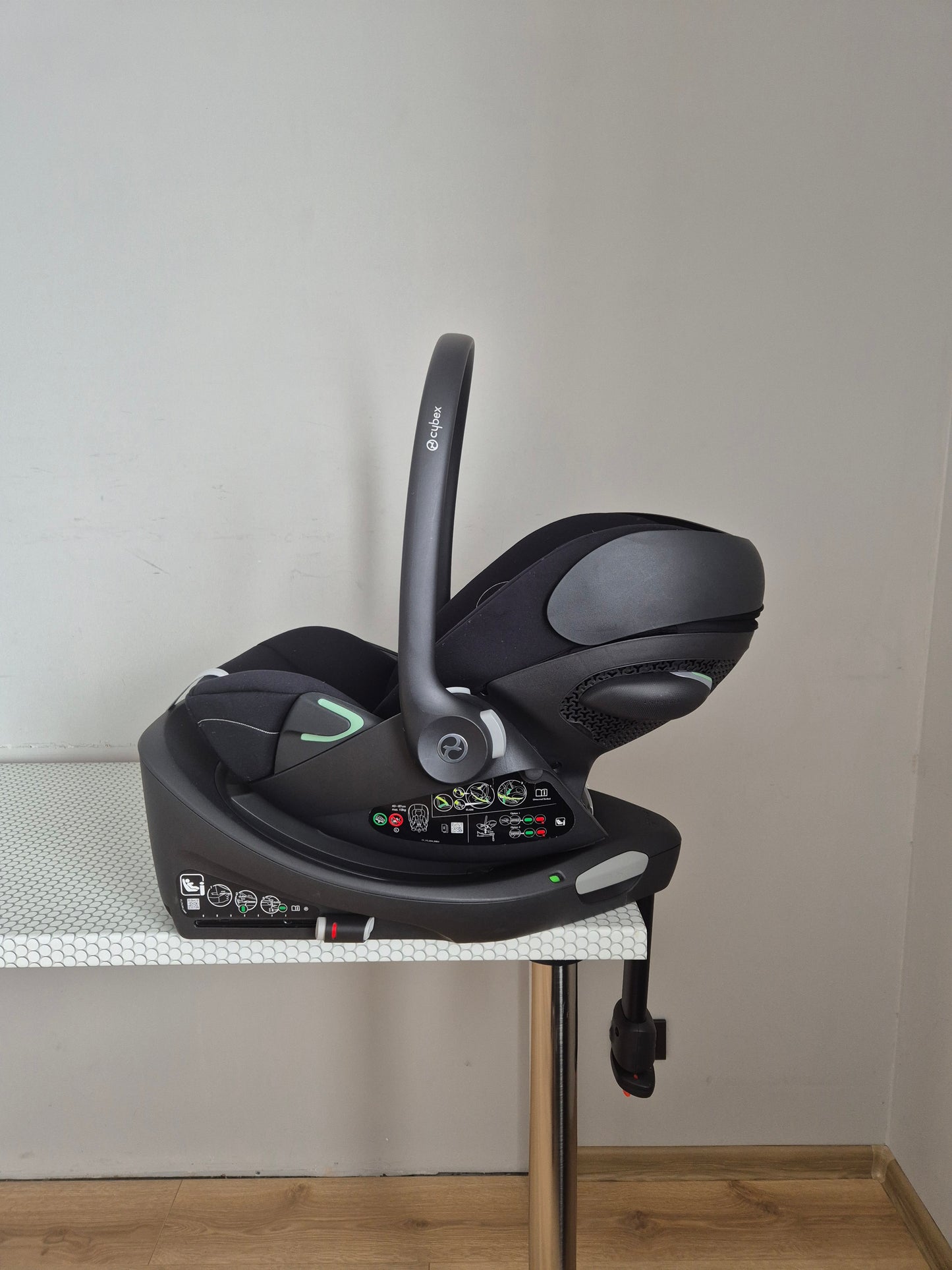 Cybex Cloud G i-Size 0-13kg. su Base G baze
