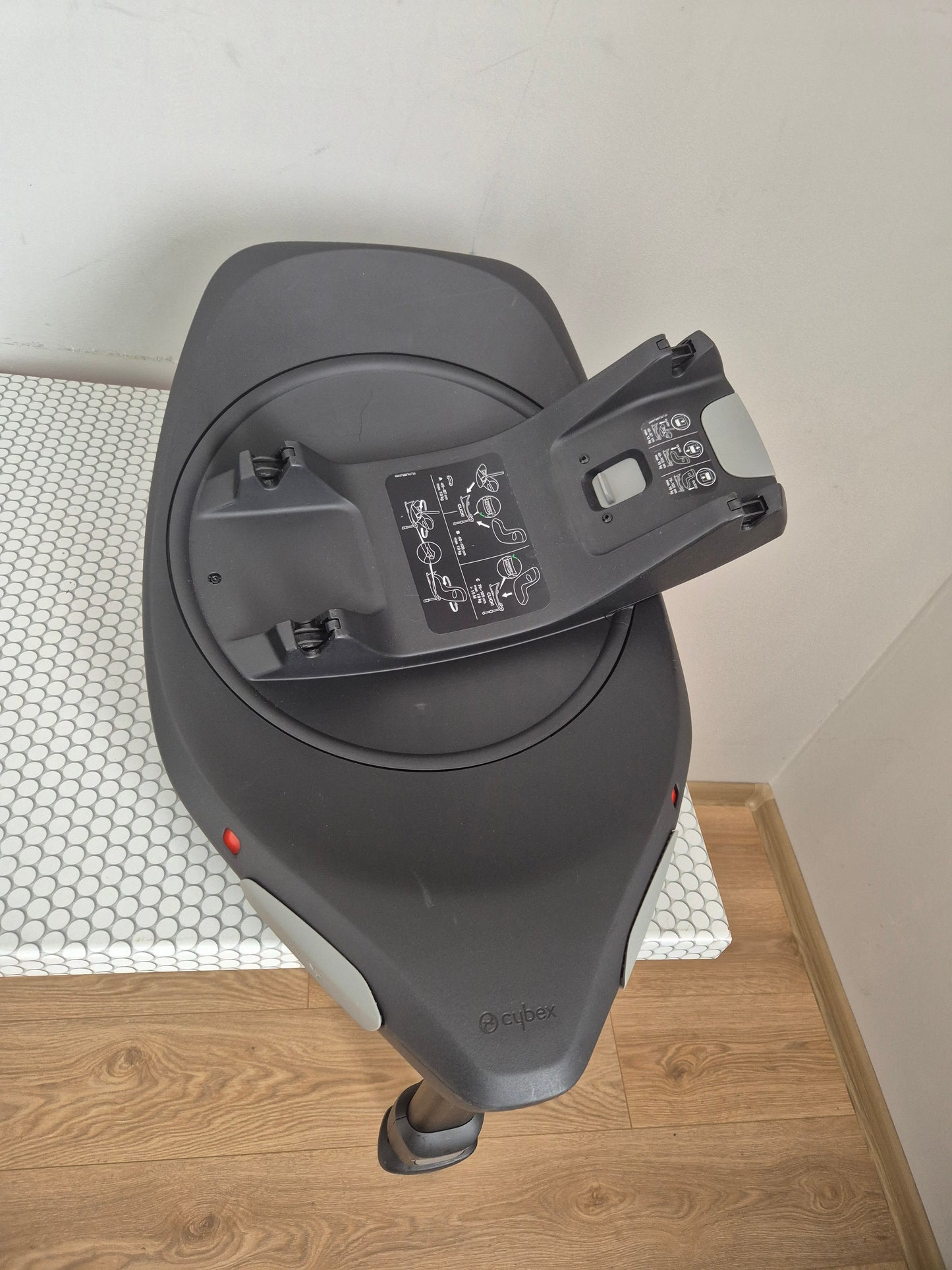 Cybex Cloud G i-Size 0-13kg. su Base G baze