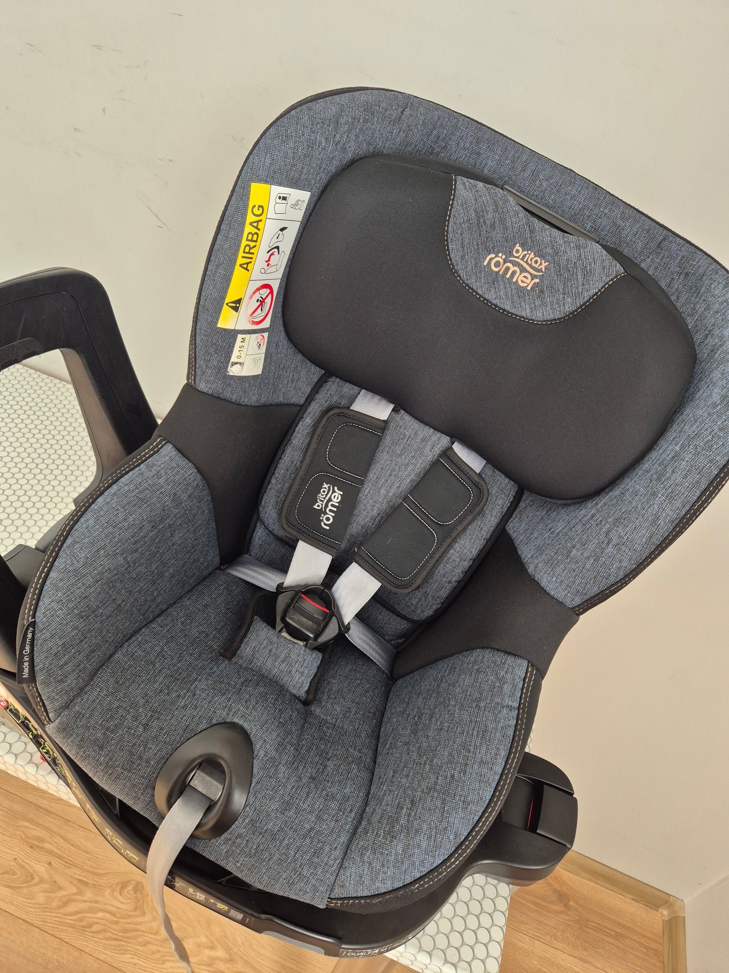 Britax Romer DualFix M i-Size 0-18kg