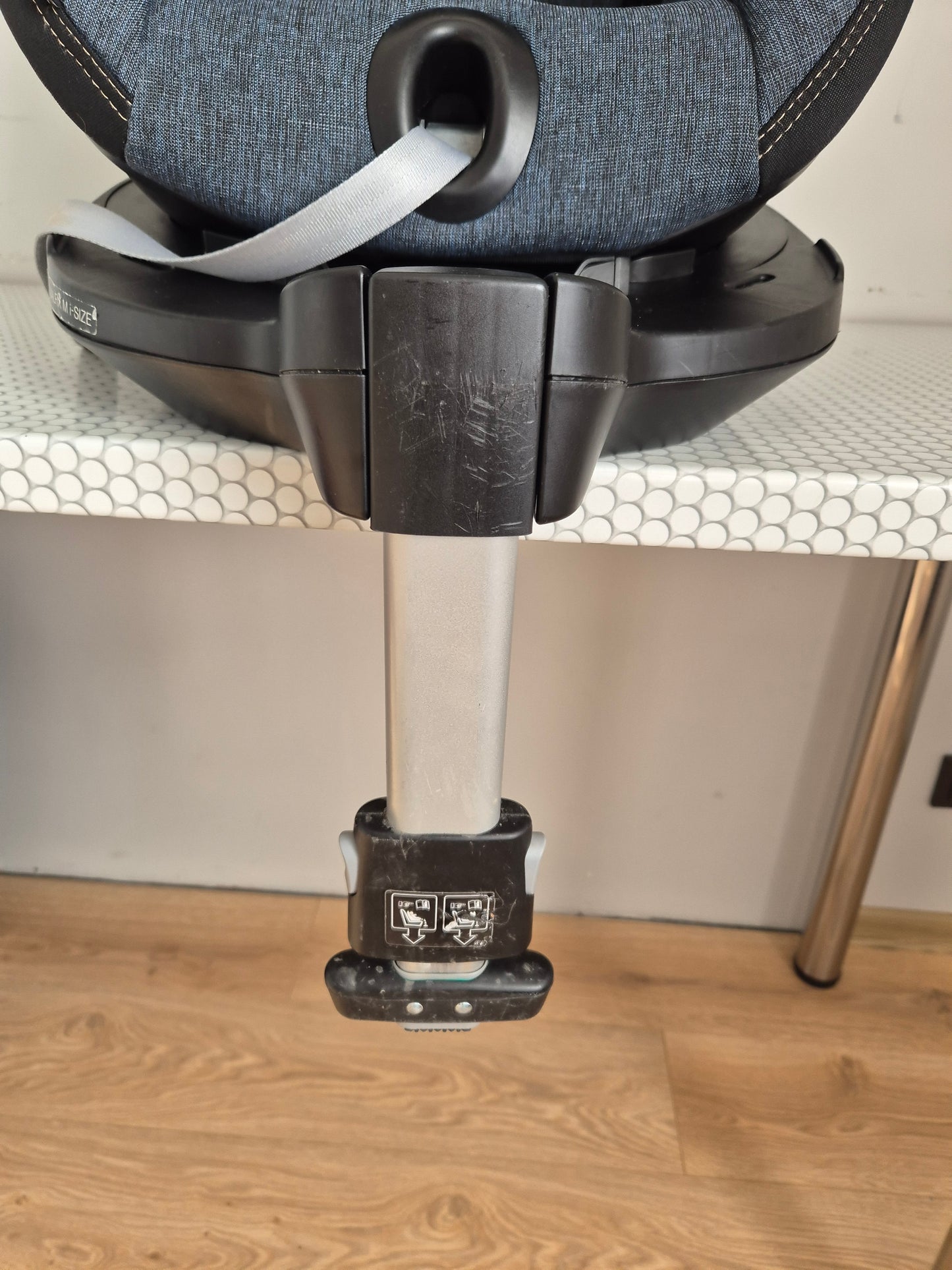 Britax Romer DualFix M i-Size 0-18kg