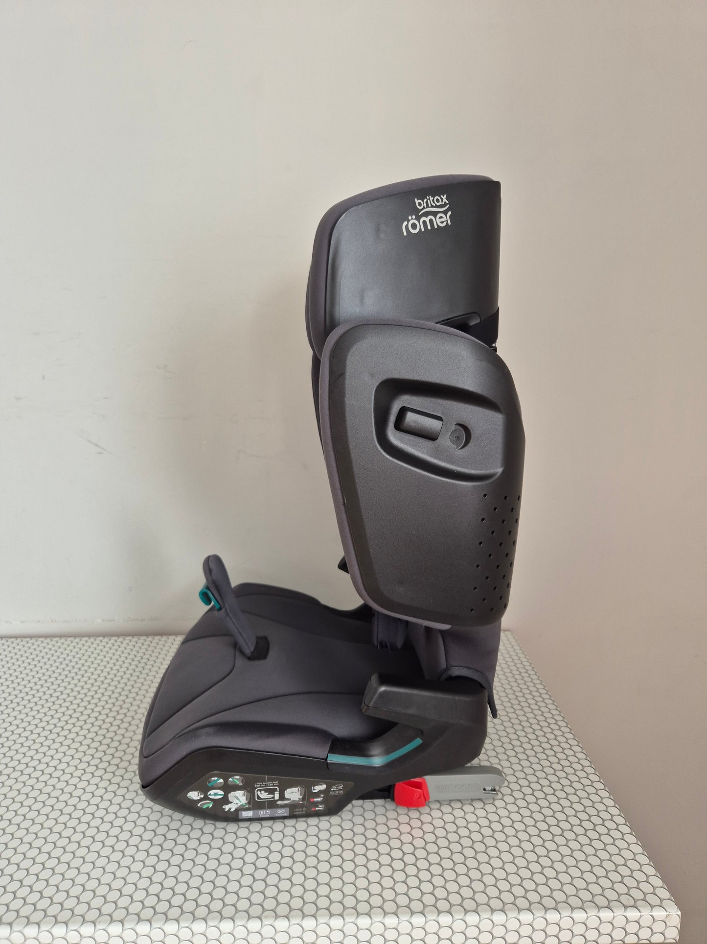 Britax Romer KidFix i-Size 100-150cm.
