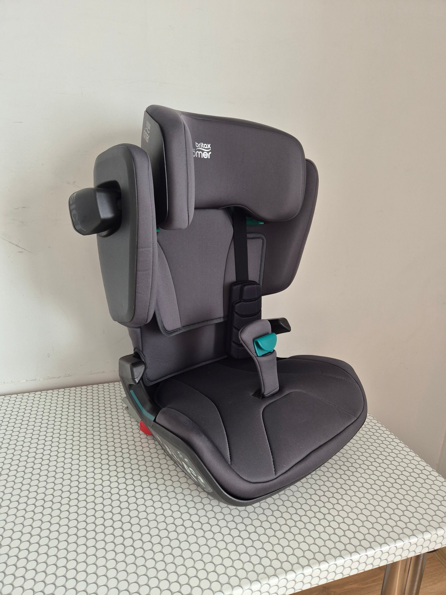 Britax Romer KidFix i-Size 100-150cm.