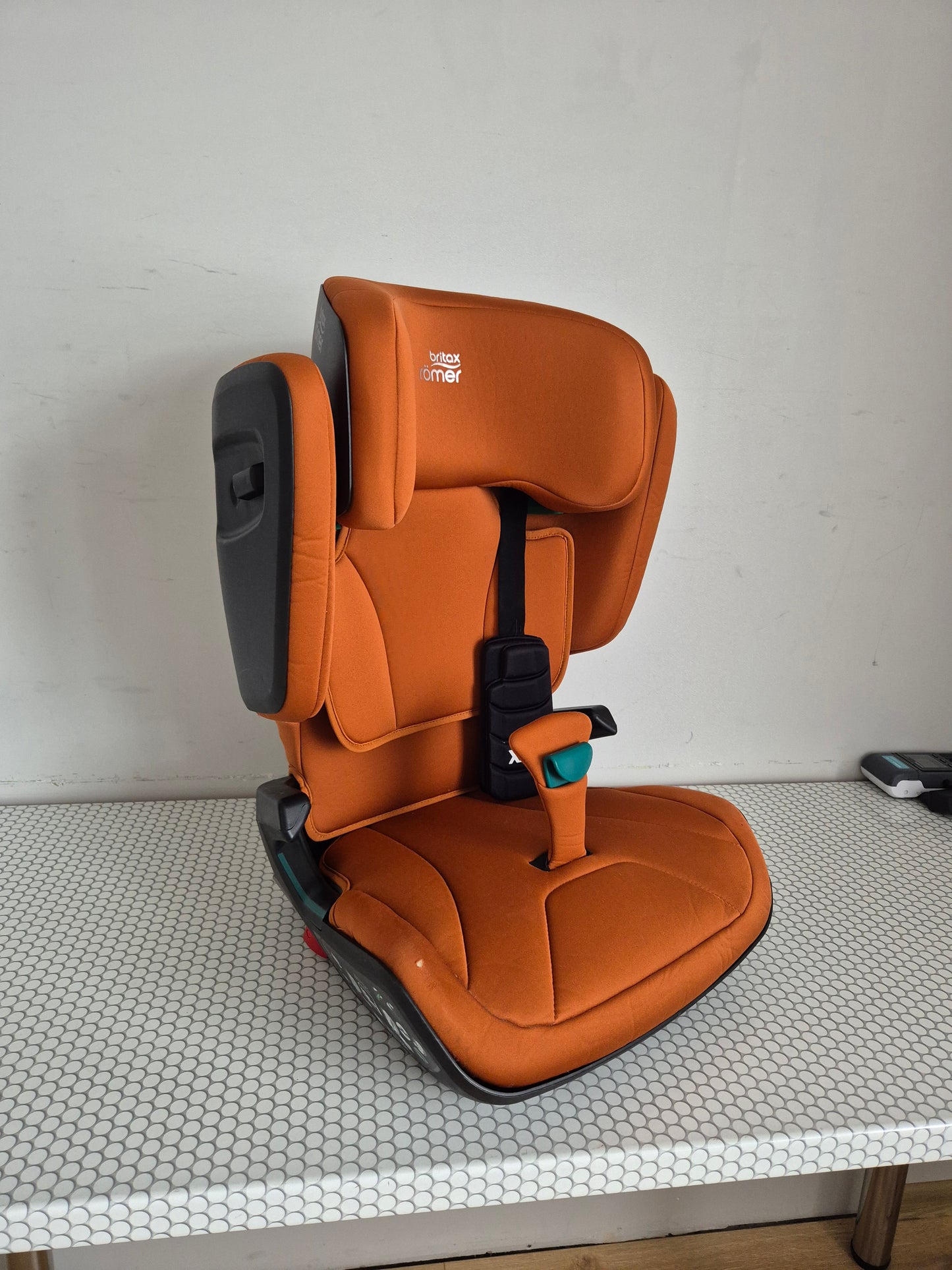 Britax Romer KidFix i-Size 100-150cm.