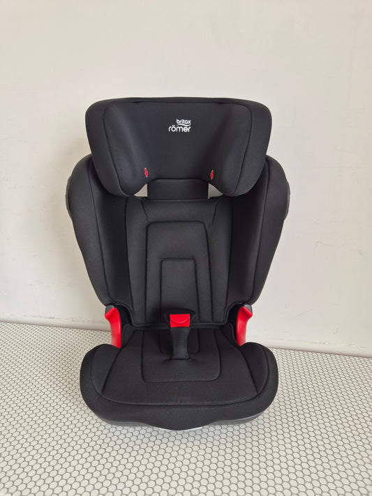 Britax Romer KidFix 2S 15-36kg.