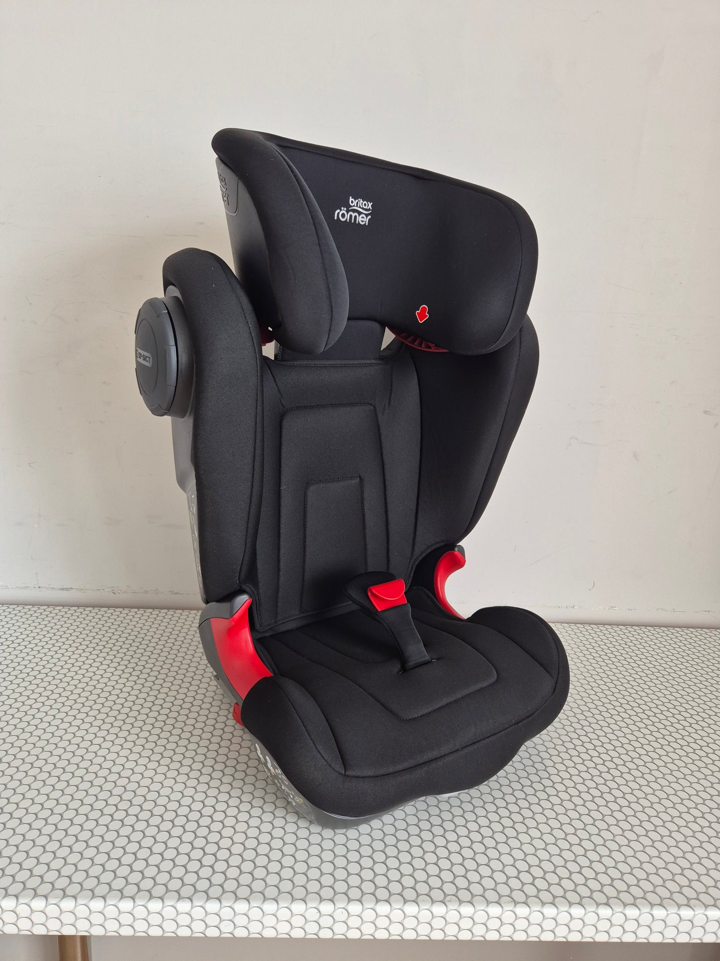 Britax Romer KidFix 2S 15-36kg.
