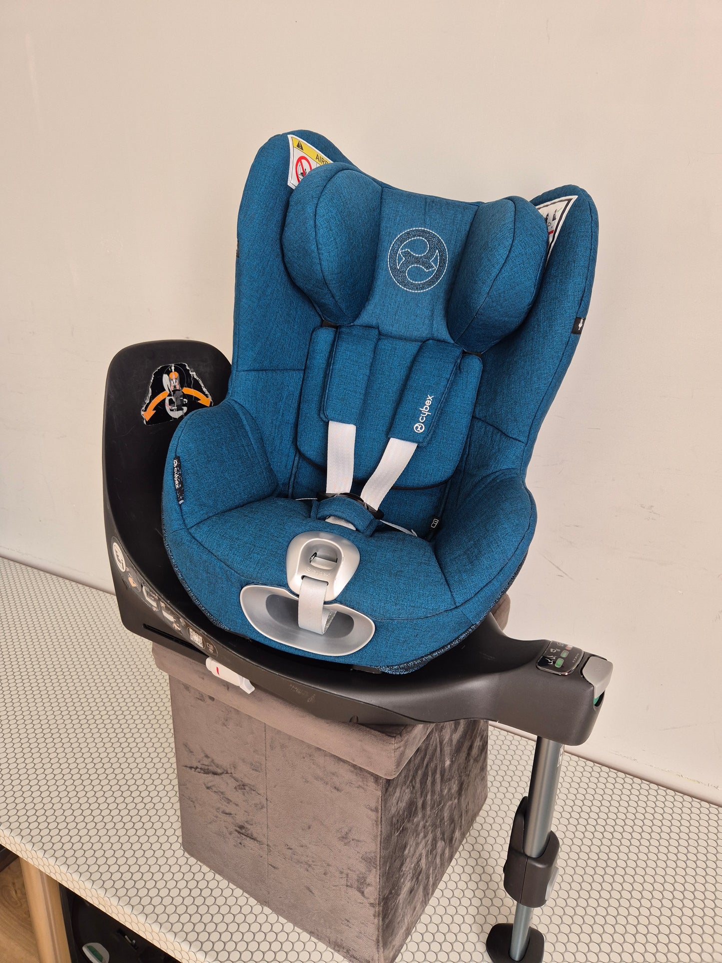 Cybex Sirona Z Plus i-Size 0-18kg. su Base Z IsoFix baze.