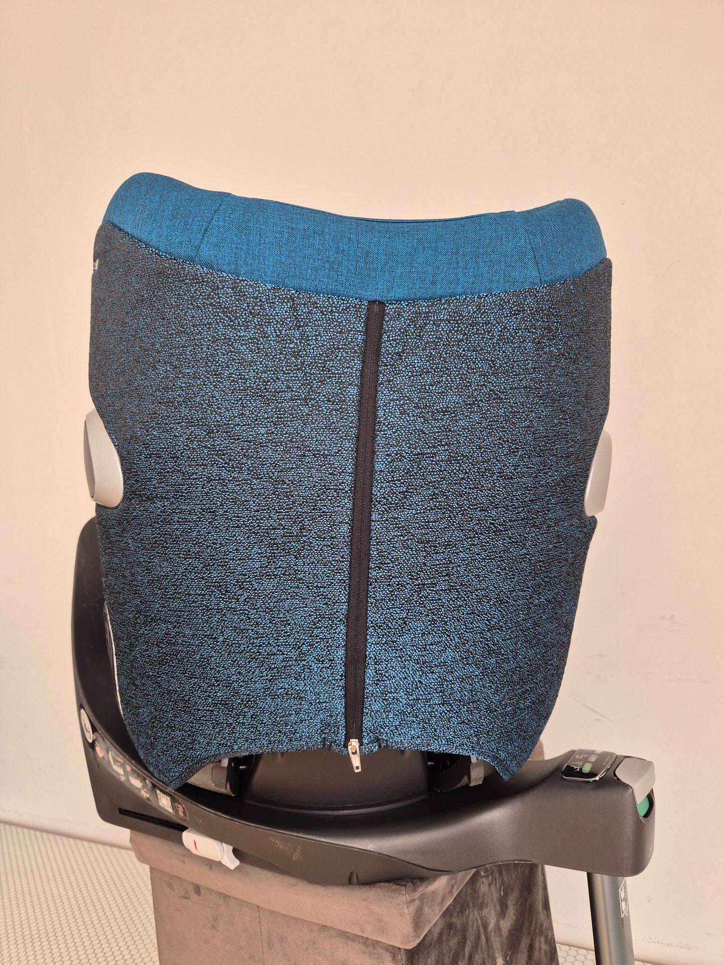 Cybex Sirona Z Plus i-Size 0-18kg. su Base Z IsoFix baze.