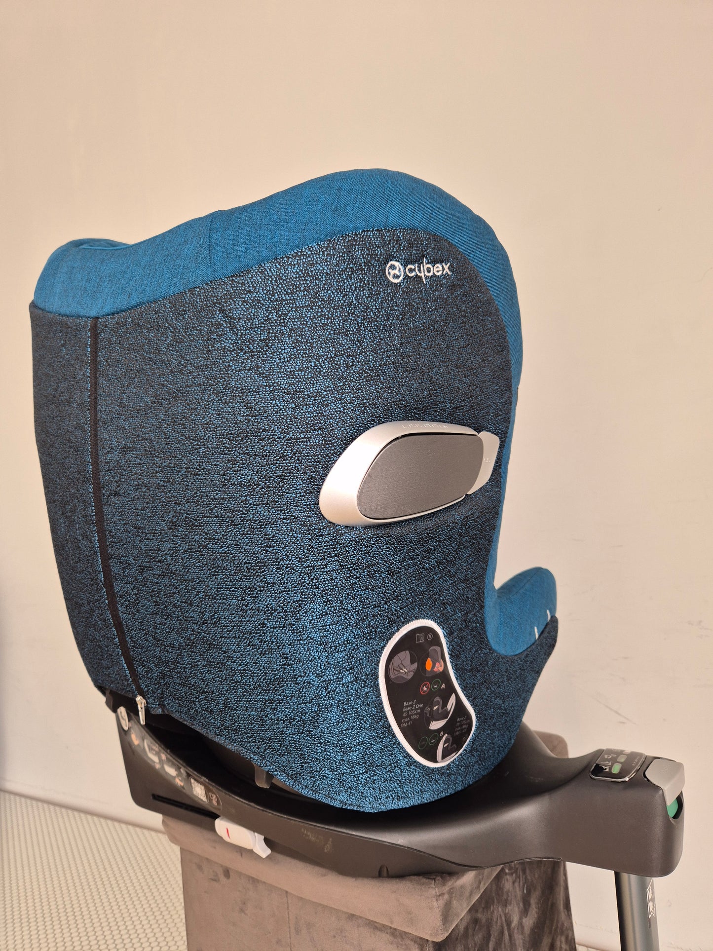Cybex Sirona Z Plus i-Size 0-18kg. su Base Z IsoFix baze.