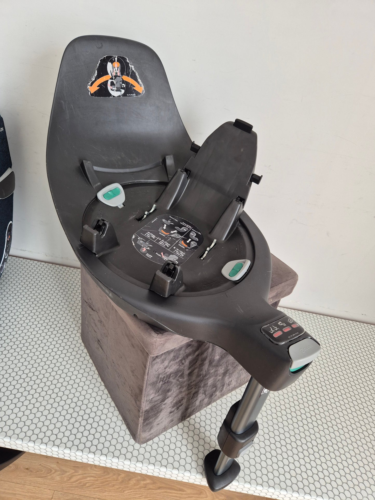 Cybex Sirona Z Plus i-Size 0-18kg. su Base Z IsoFix baze.