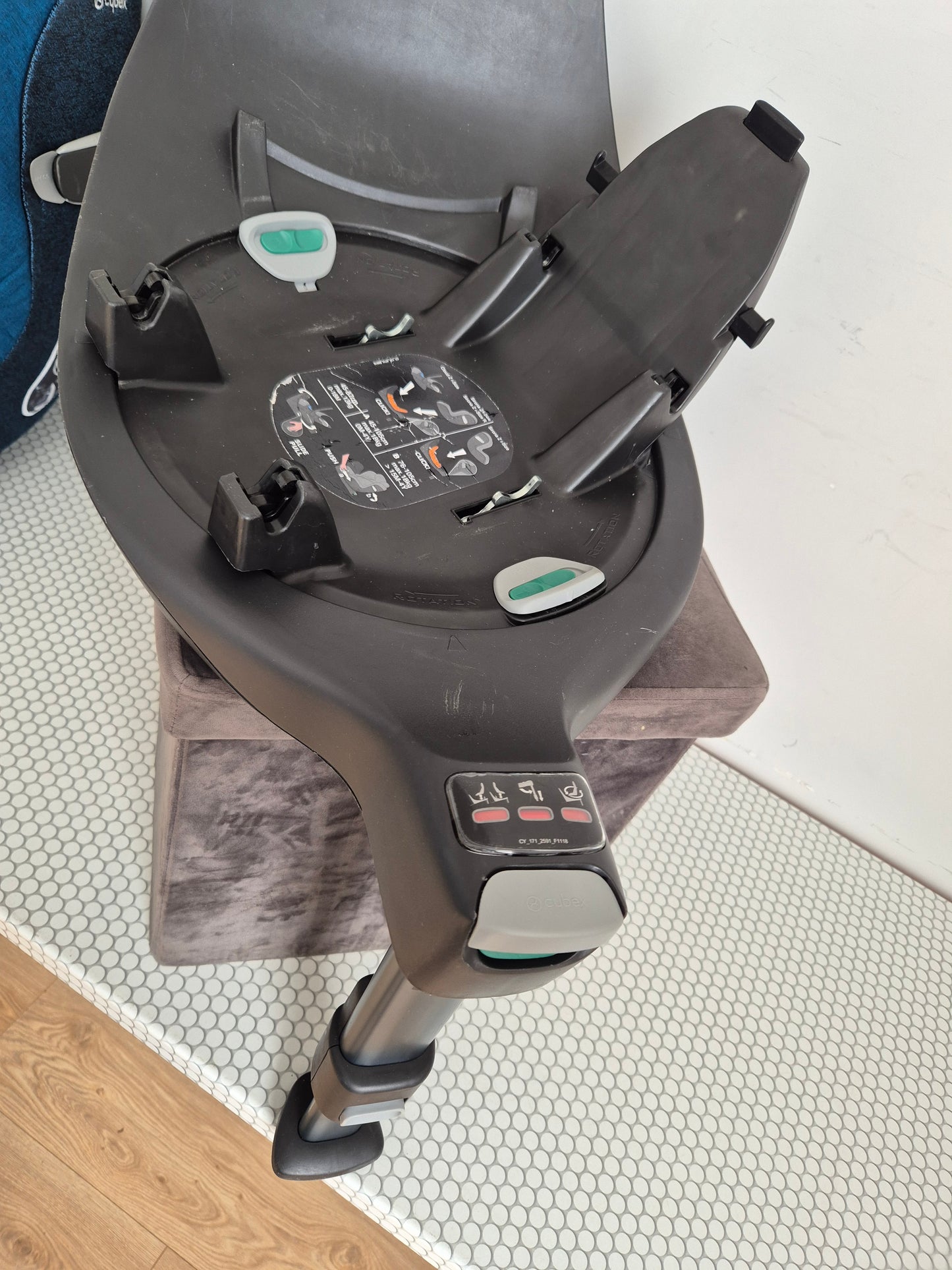 Cybex Sirona Z Plus i-Size 0-18kg. su Base Z IsoFix baze.