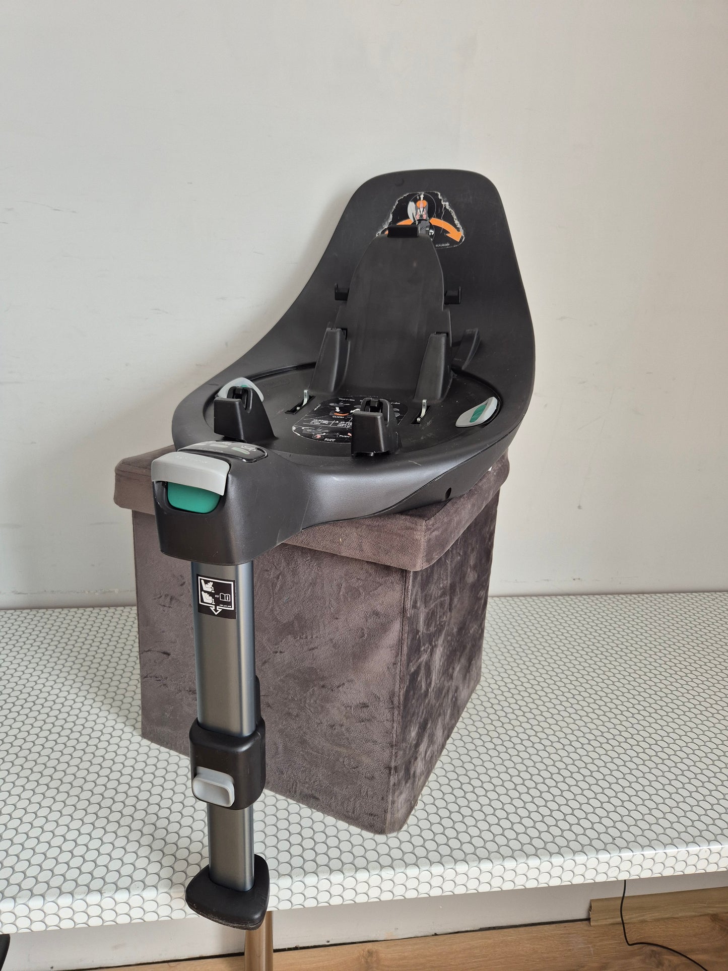 Cybex Sirona Z Plus i-Size 0-18kg. su Base Z IsoFix baze.