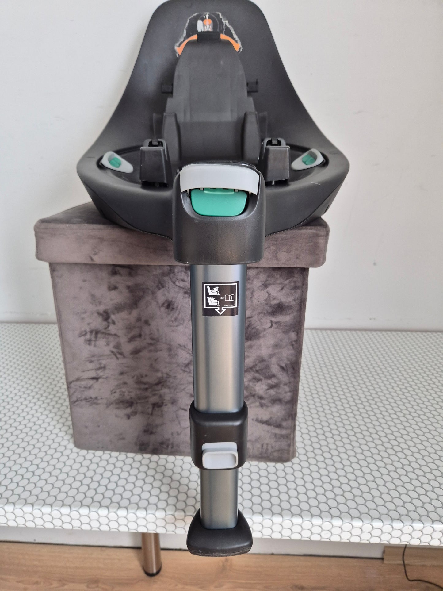 Cybex Sirona Z Plus i-Size 0-18kg. su Base Z IsoFix baze.