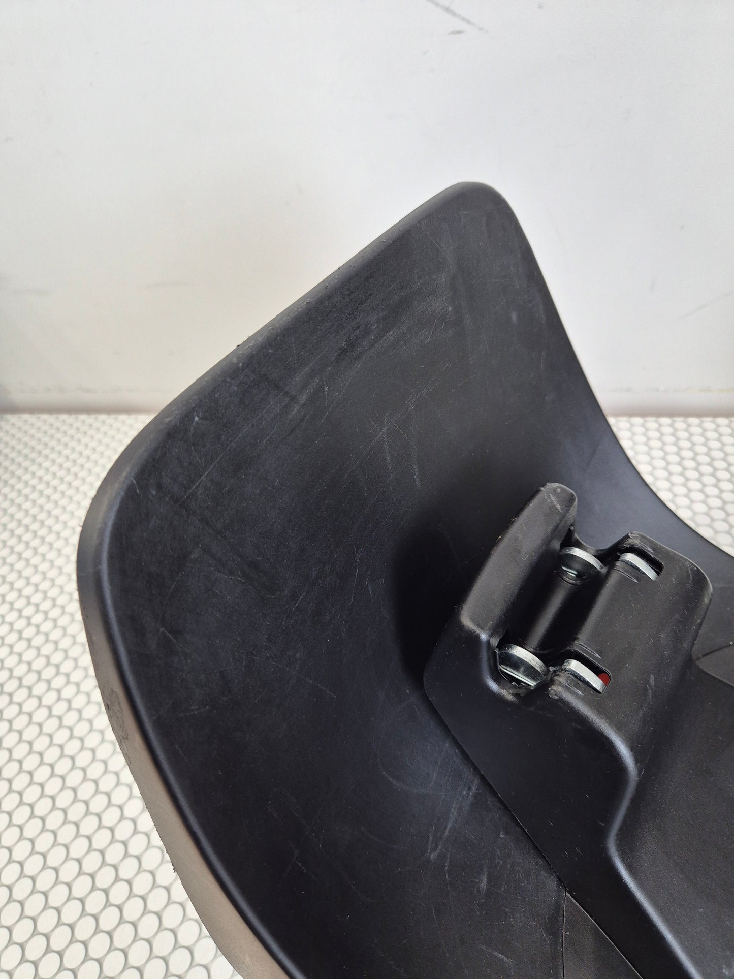 Maxi Cosi Pearl 360 i-Size 61–105cm. su FamilyFix360 baze.