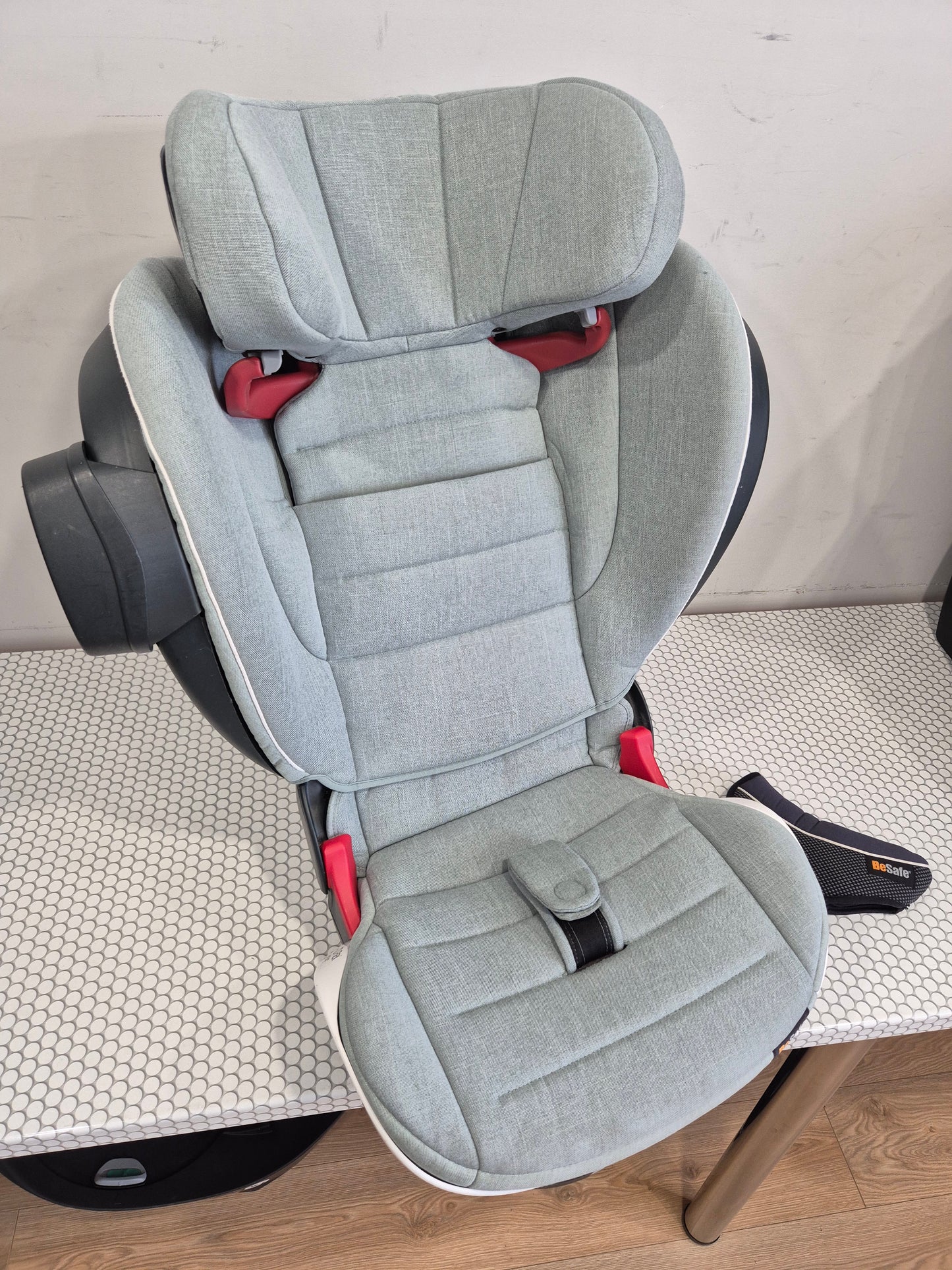 BeSafe iZi Flex Fix i-Size 15-36kg.
