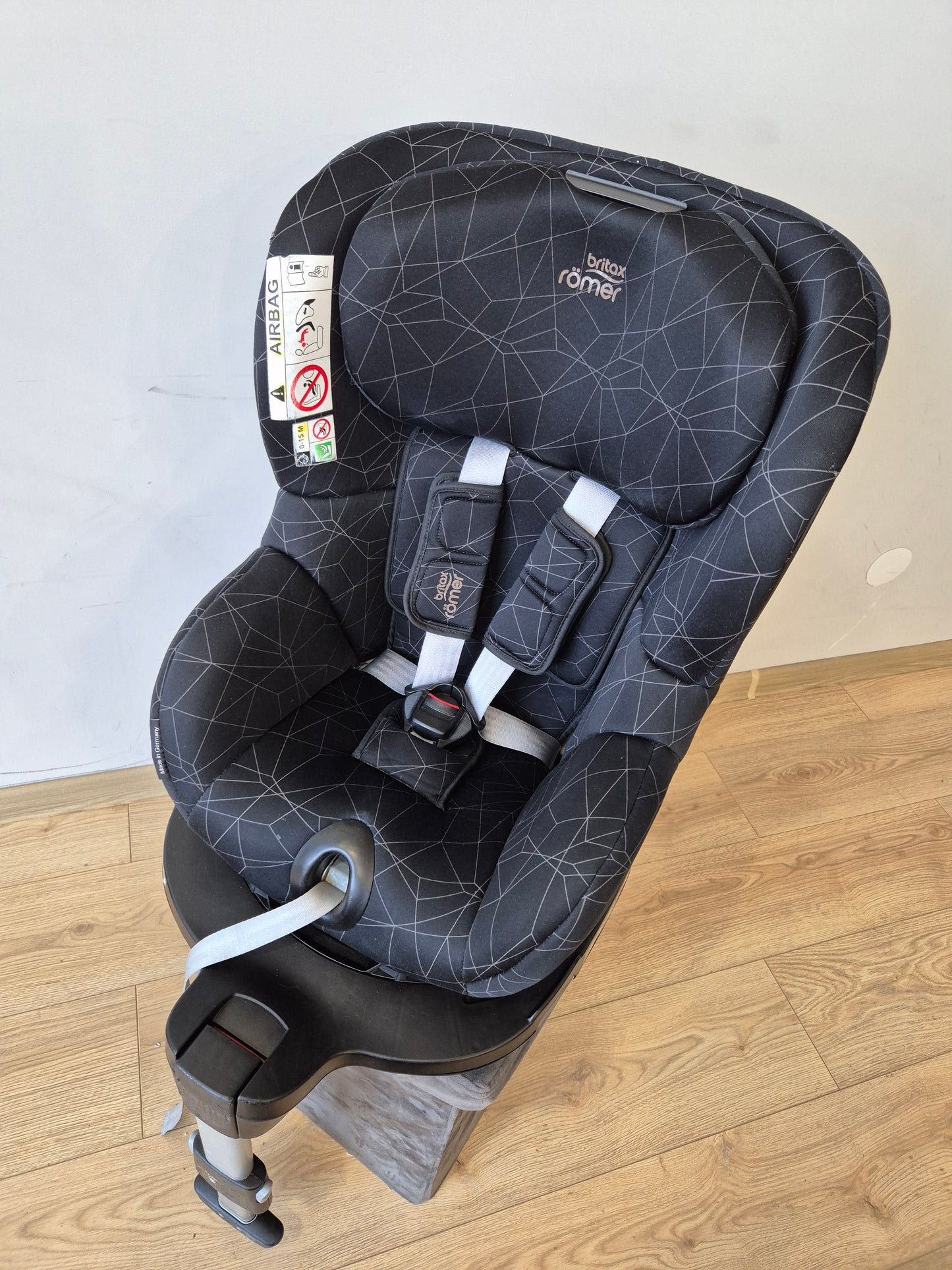 Britax Romer DualFix M i-Size 0-18kg.