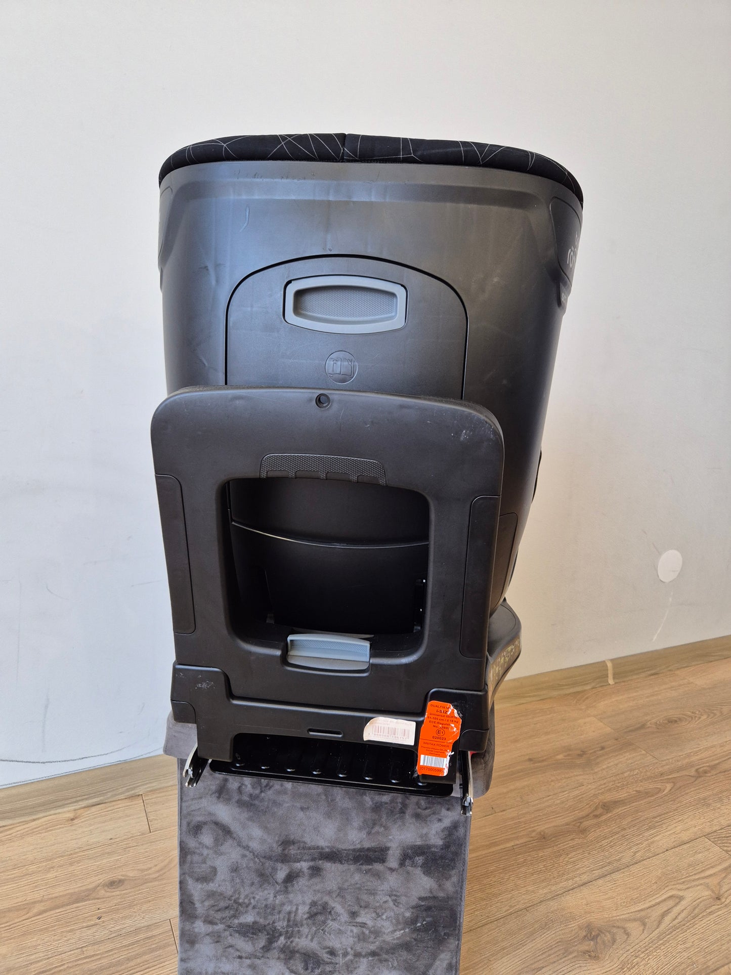 Britax Romer DualFix M i-Size 0-18kg.