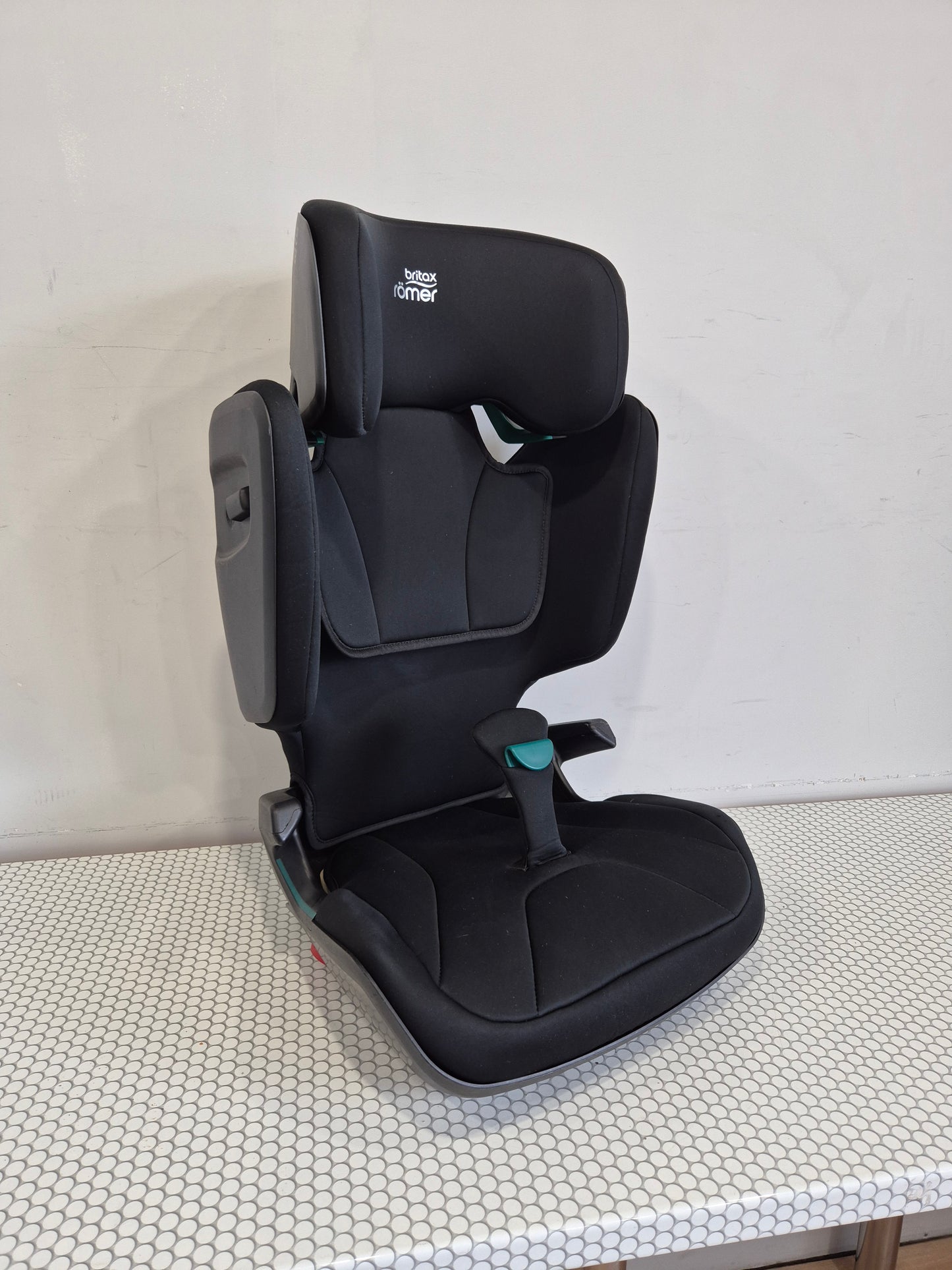 Britax KidFix i-Size 100-150cm.