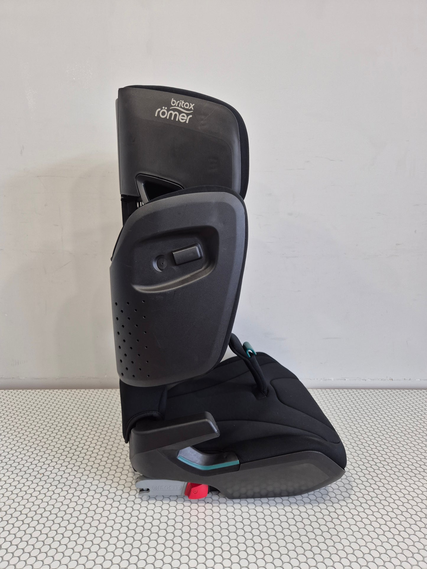 Britax KidFix i-Size 100-150cm.