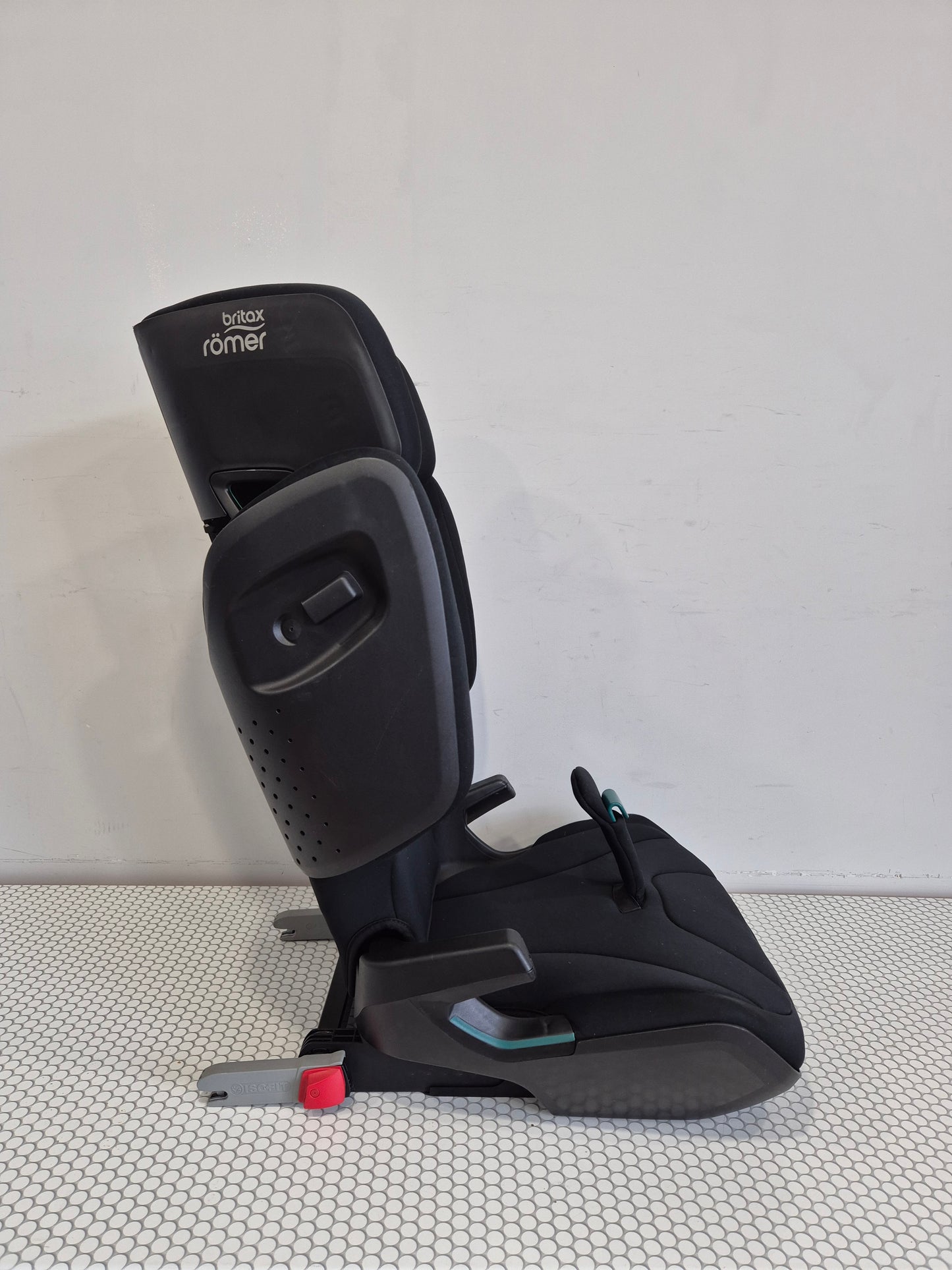 Britax KidFix i-Size 100-150cm.