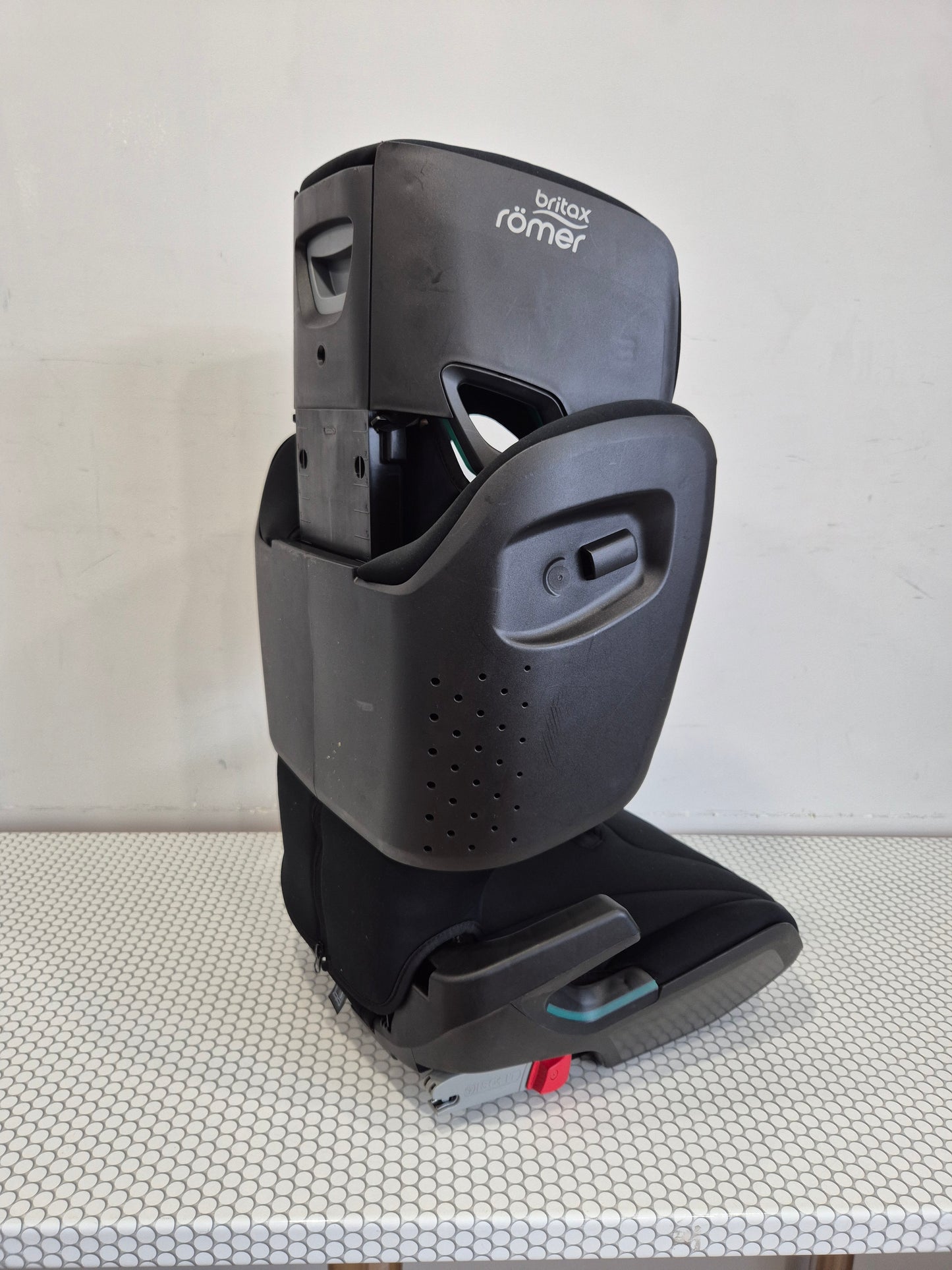 Britax KidFix i-Size 100-150cm.