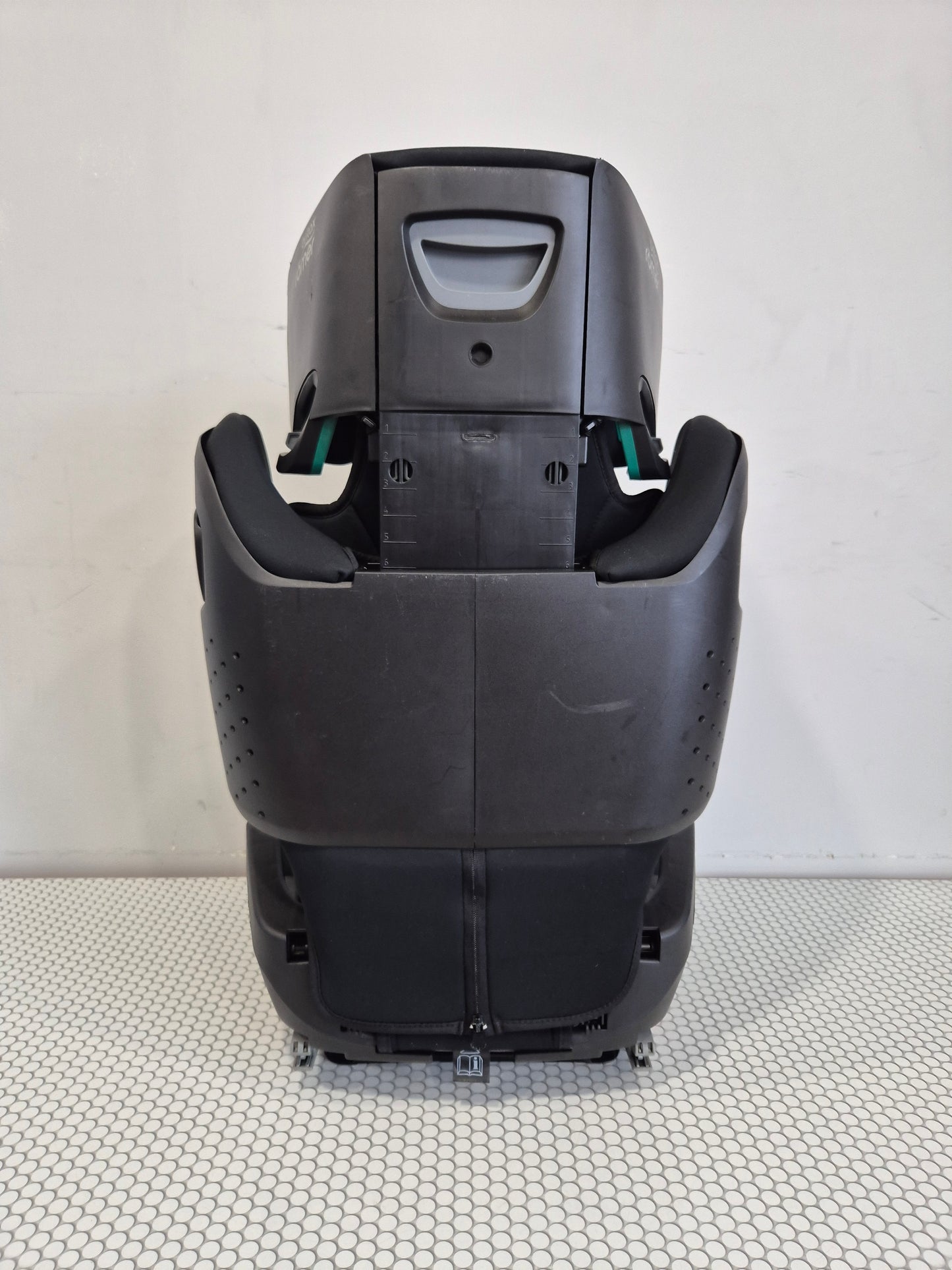Britax KidFix i-Size 100-150cm.