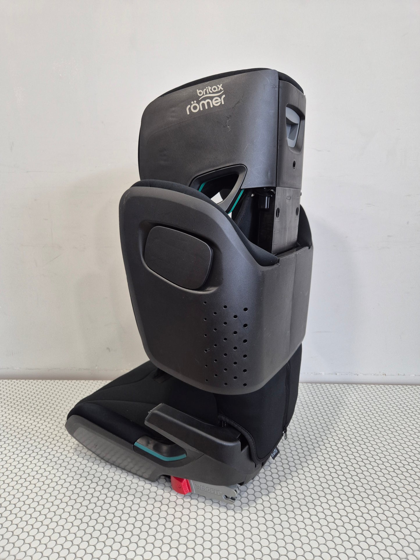 Britax KidFix i-Size 100-150cm.