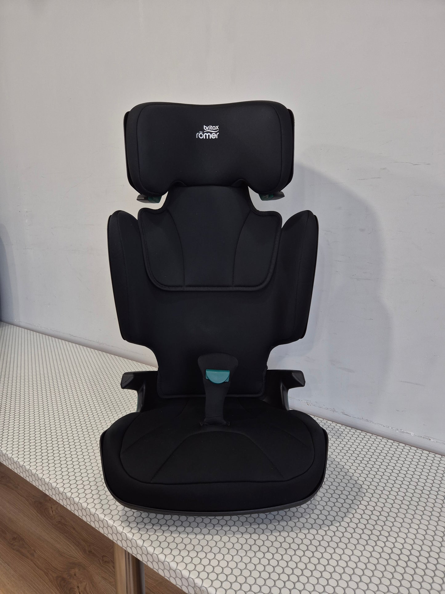 Britax KidFix i-Size 100-150cm.