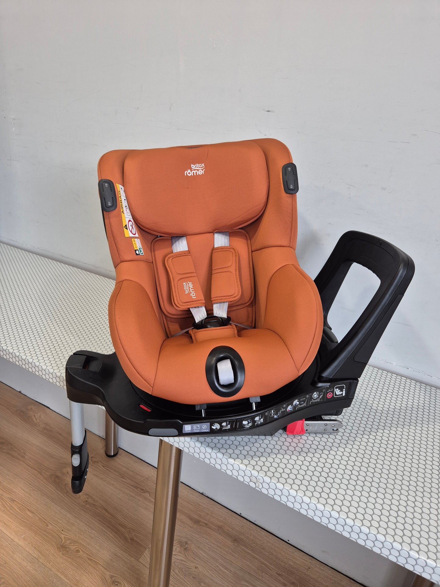 Britax DualFix iSense 0-18kg.