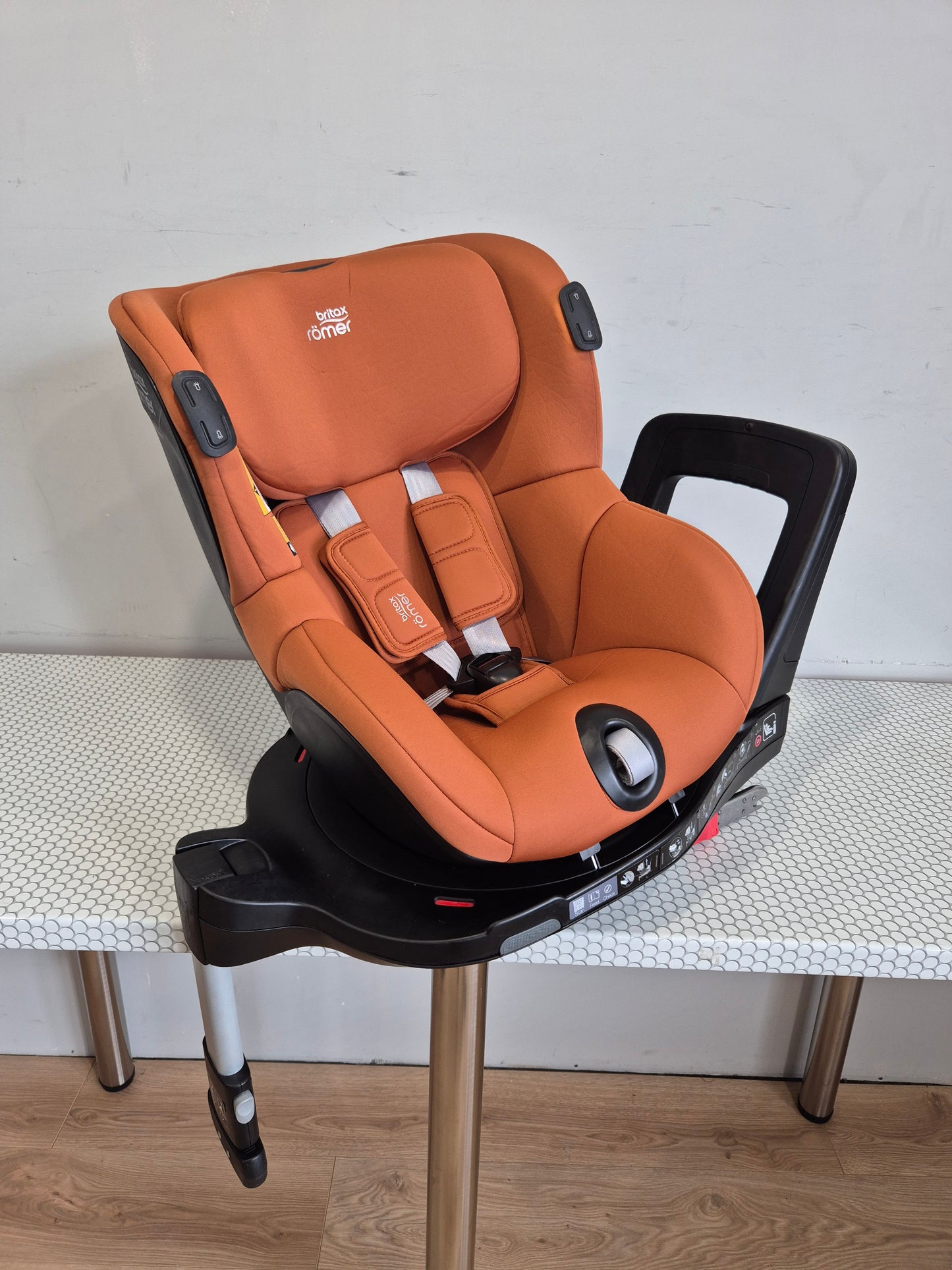 Britax DualFix iSense 0-18kg.