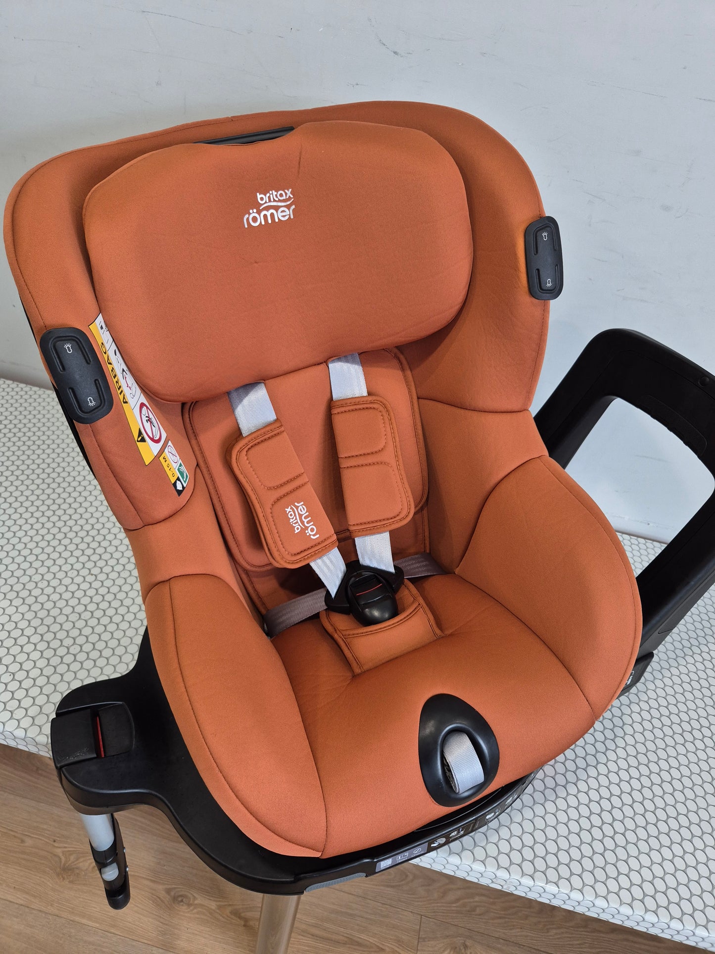 Britax DualFix iSense 0-18kg.