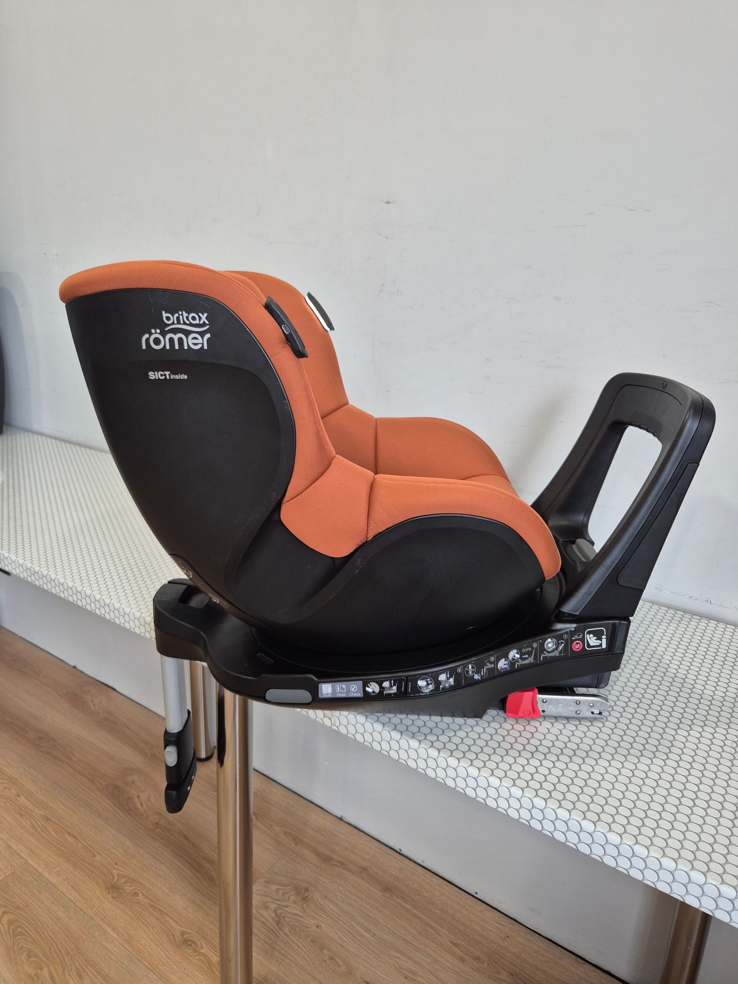 Britax DualFix iSense 0-18kg.
