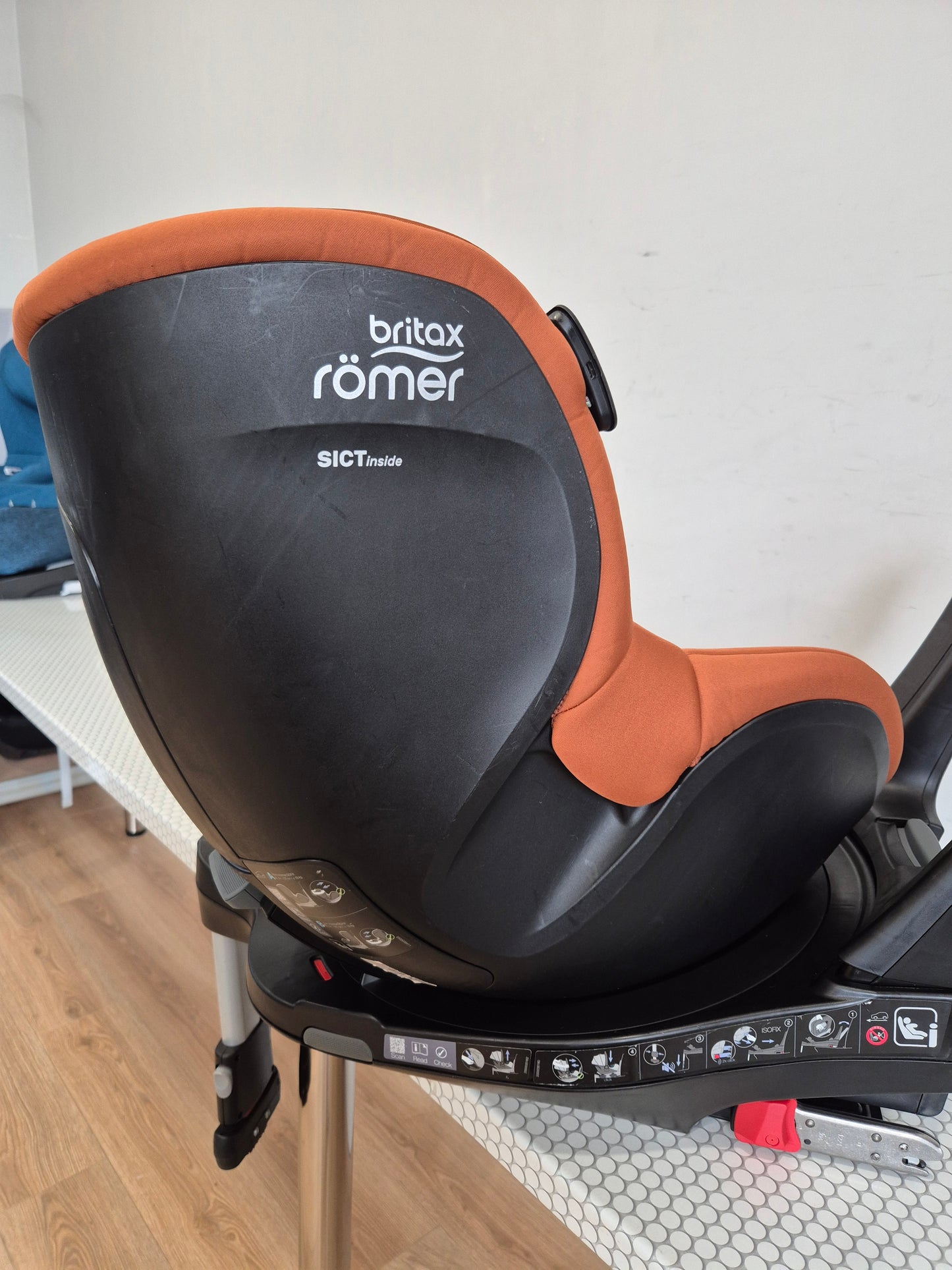 Britax DualFix iSense 0-18kg.