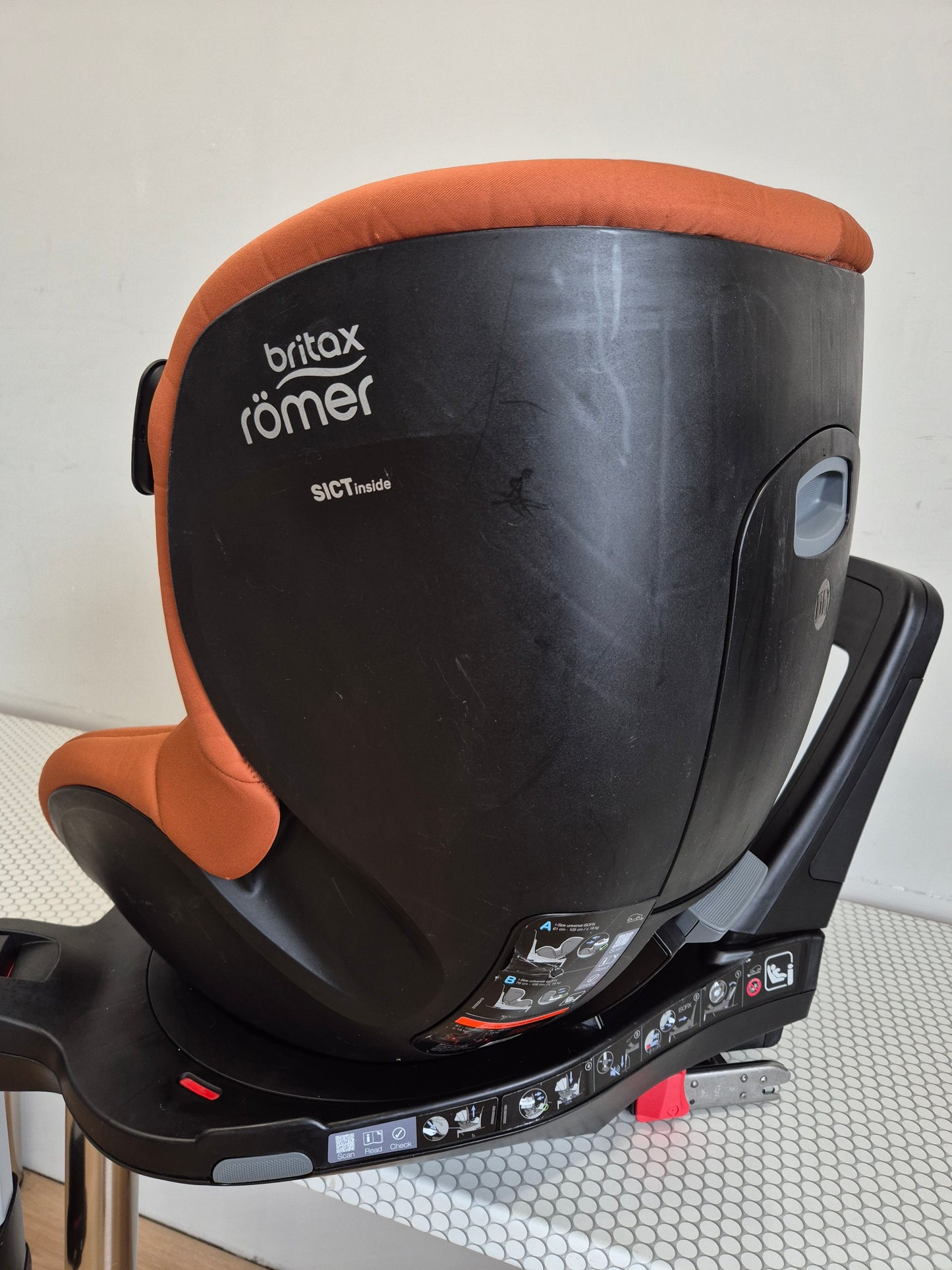 Britax DualFix iSense 0-18kg.