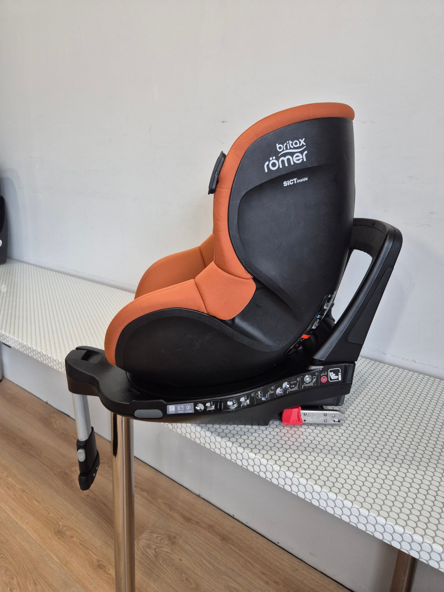 Britax DualFix iSense 0-18kg.