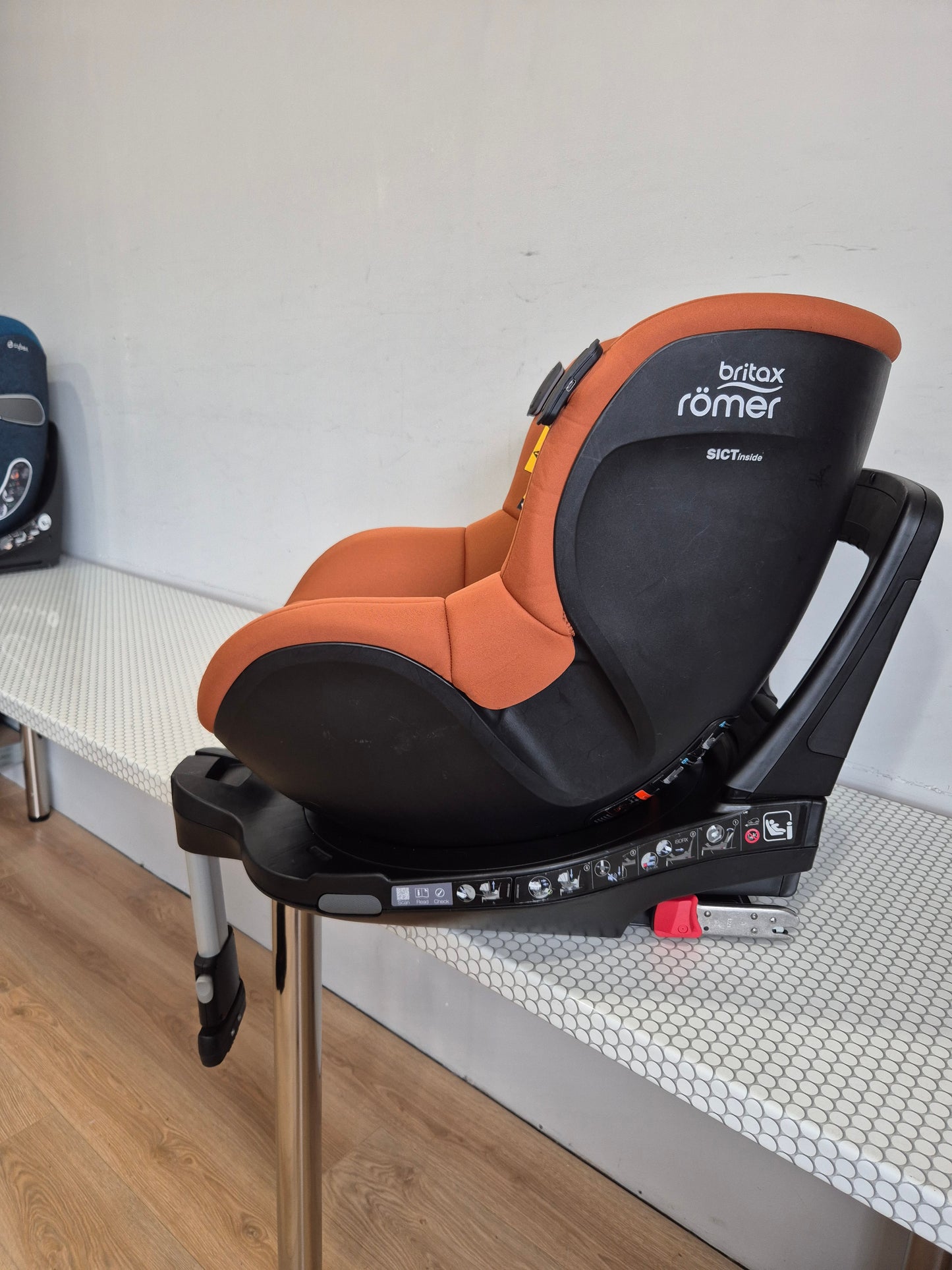 Britax DualFix iSense 0-18kg.