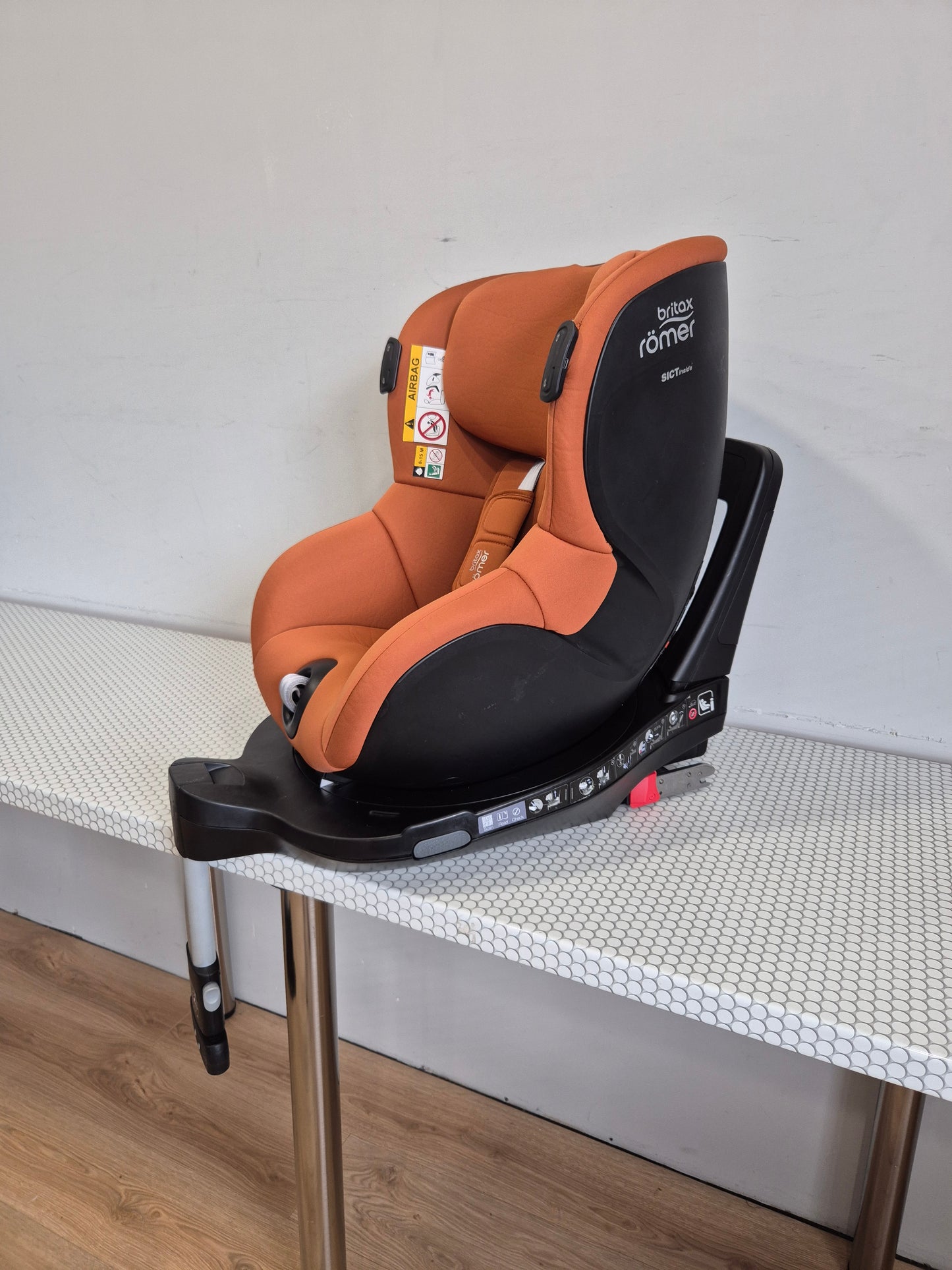 Britax DualFix iSense 0-18kg.
