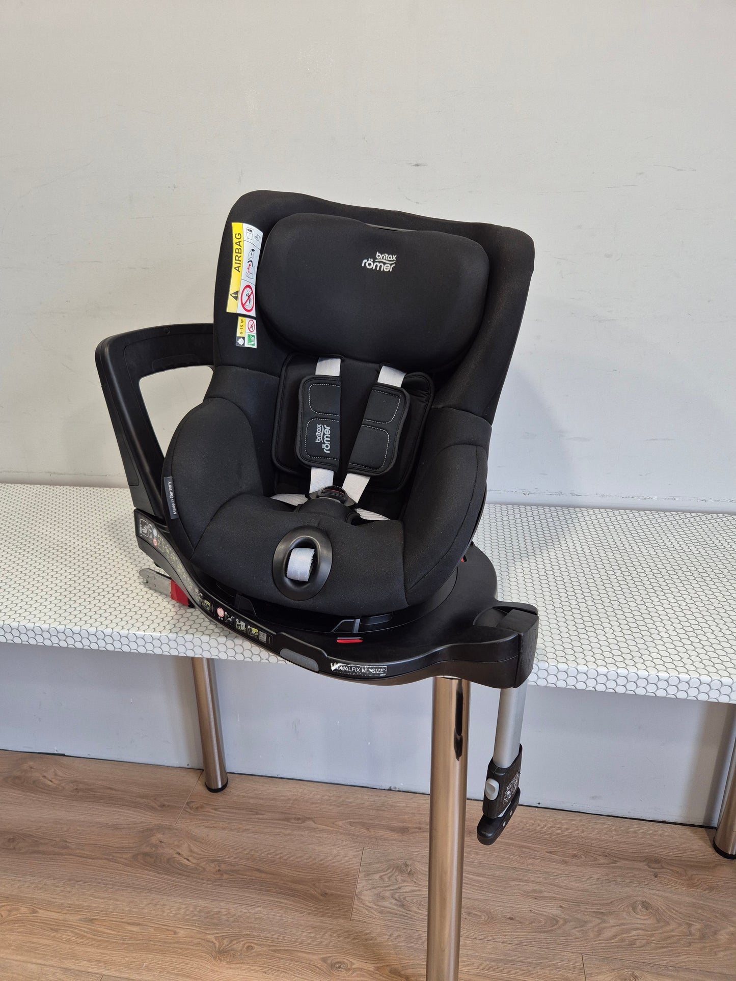 Britax DualFix M i-Size 0-18kg.
