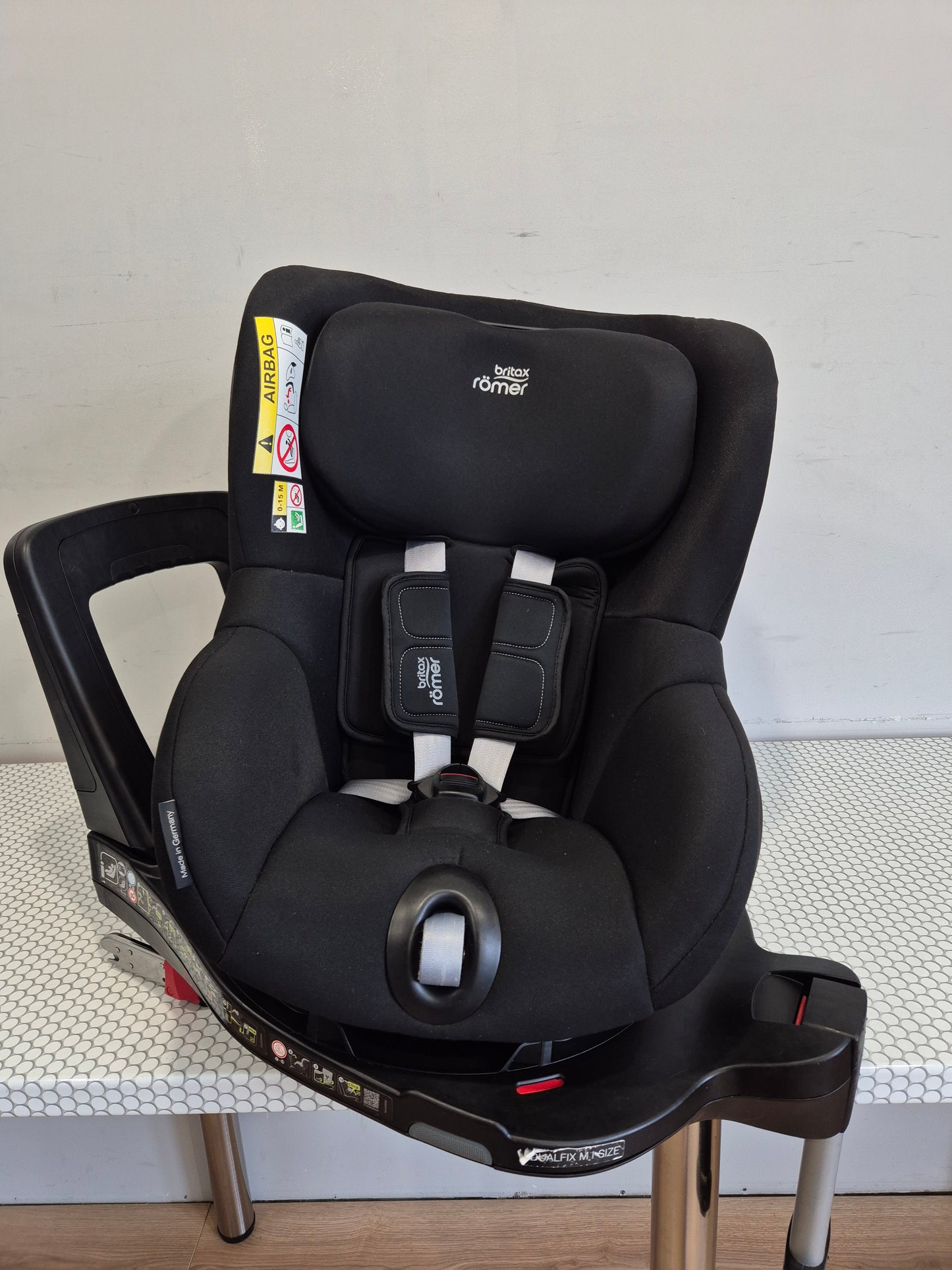 Britax DualFix M i-Size 0-18kg.