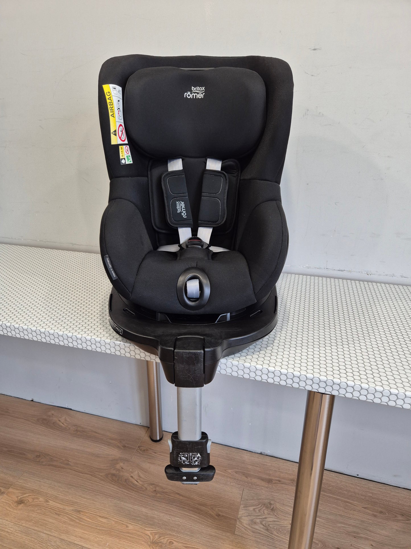 Britax DualFix M i-Size 0-18kg.