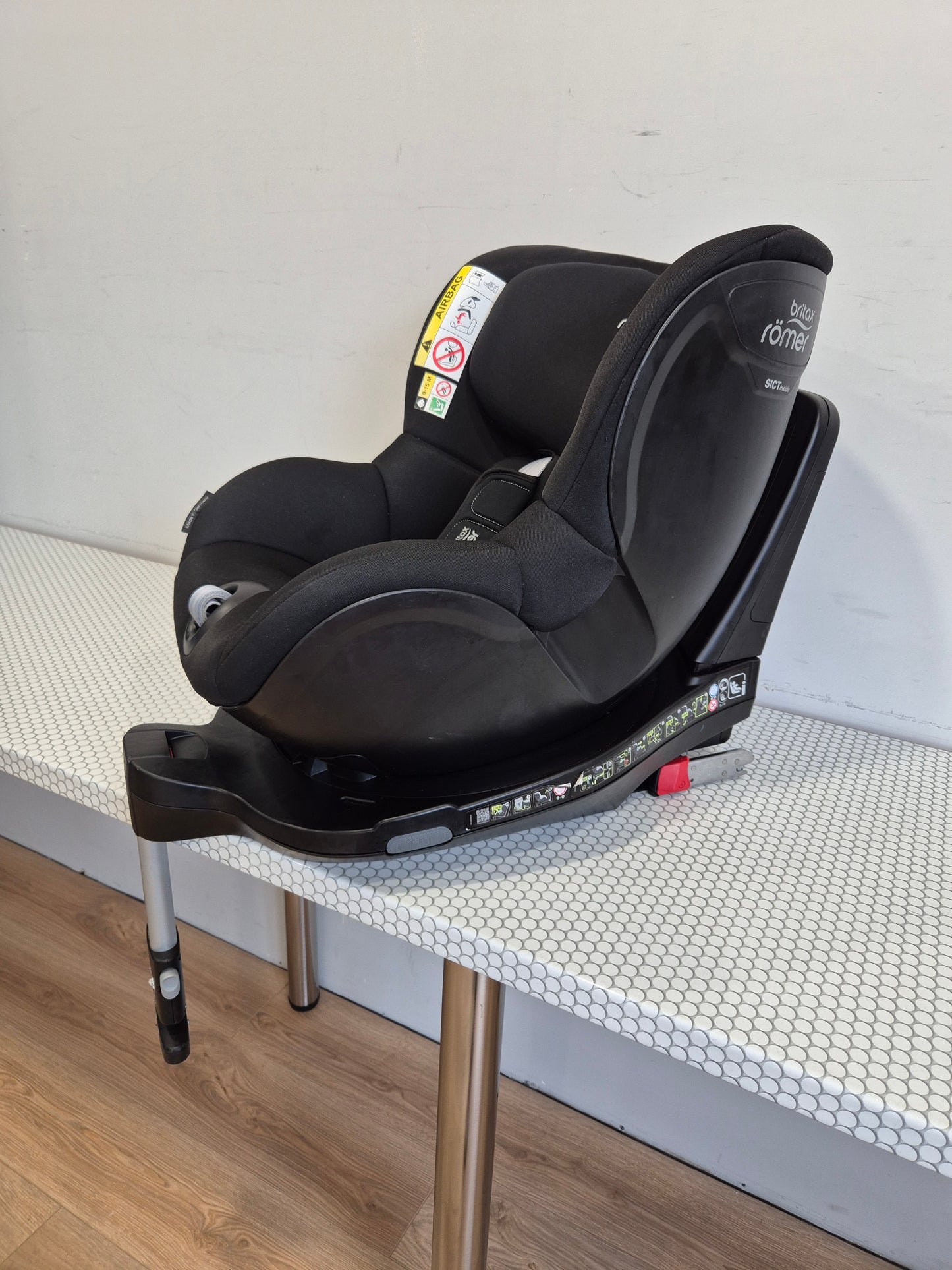 Britax DualFix M i-Size 0-18kg.