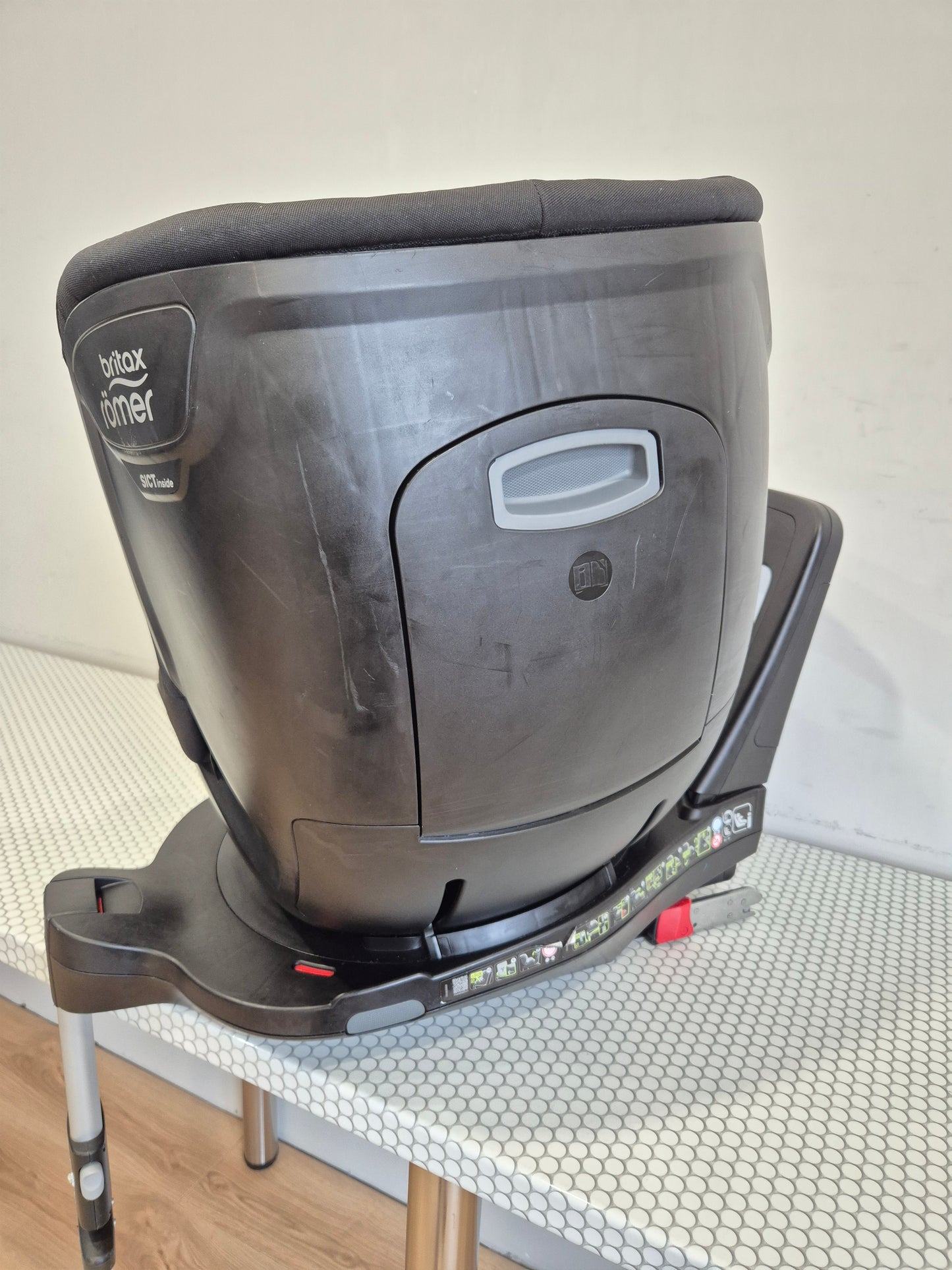Britax DualFix M i-Size 0-18kg.