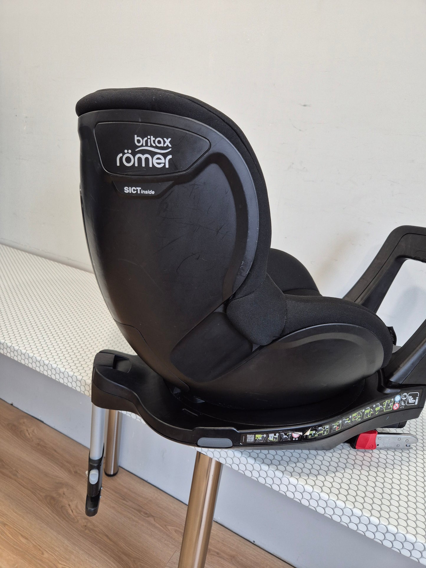Britax DualFix M i-Size 0-18kg.