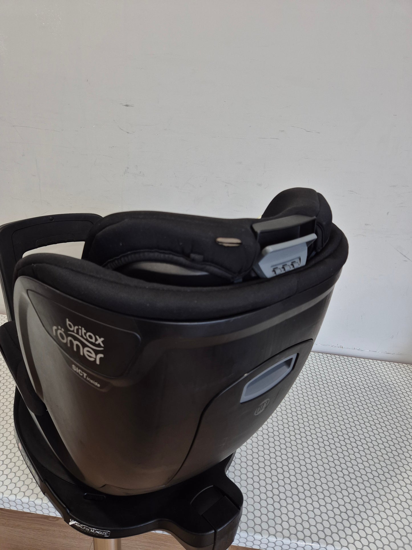 Britax DualFix M i-Size 0-18kg.