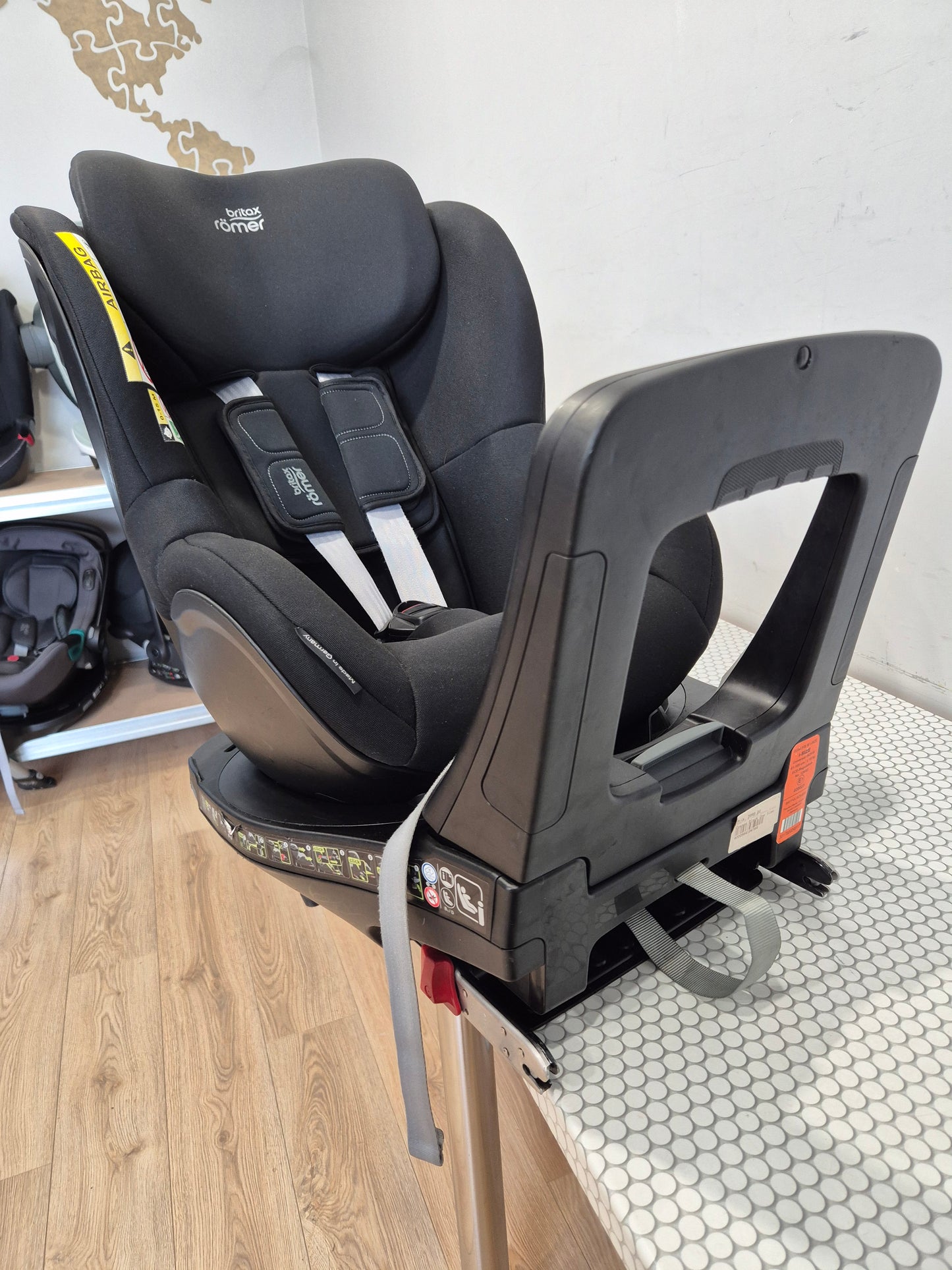 Britax DualFix M i-Size 0-18kg.